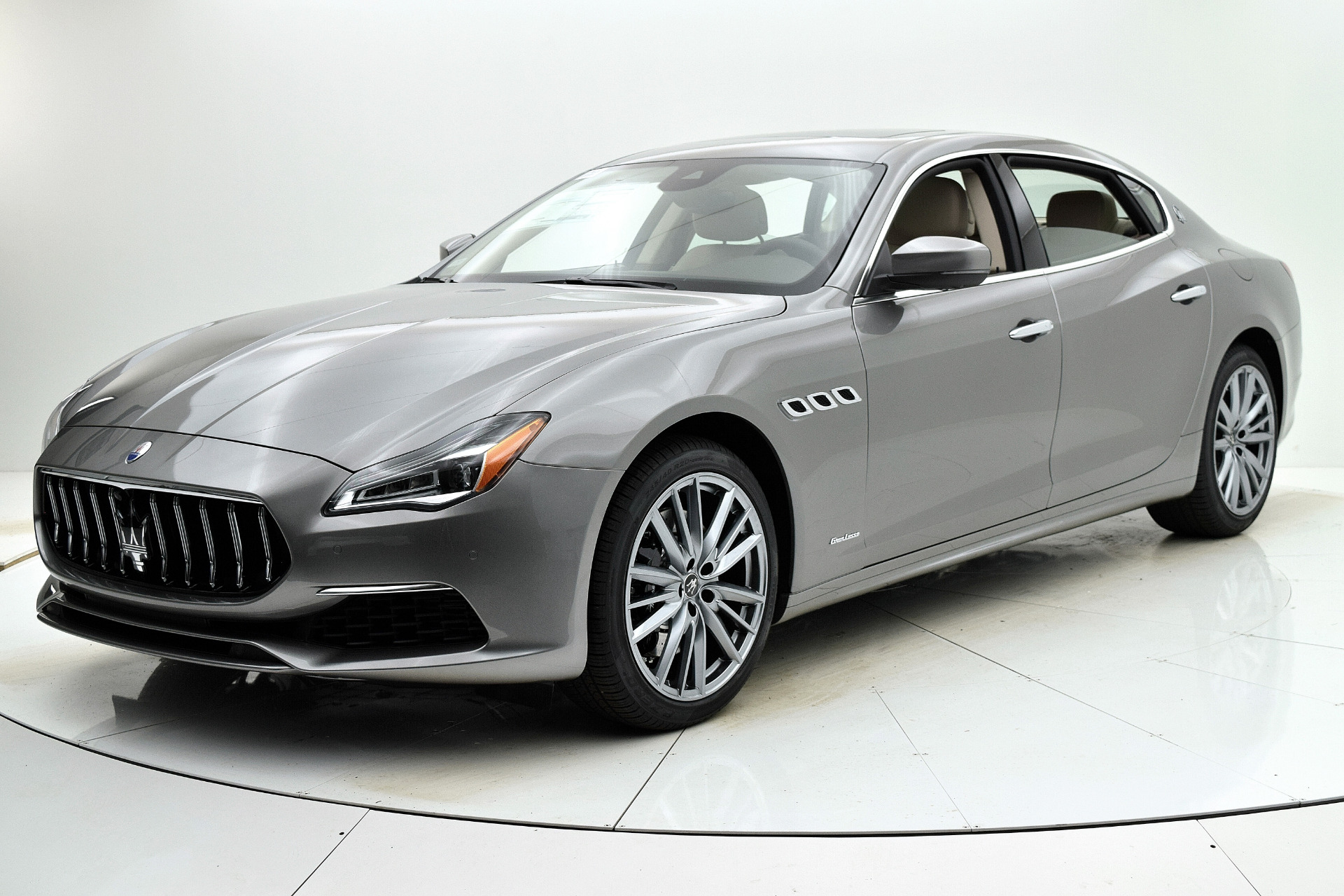 Amazon | NEO 1/43 マセラティ Maserati Quattroporte ブラック