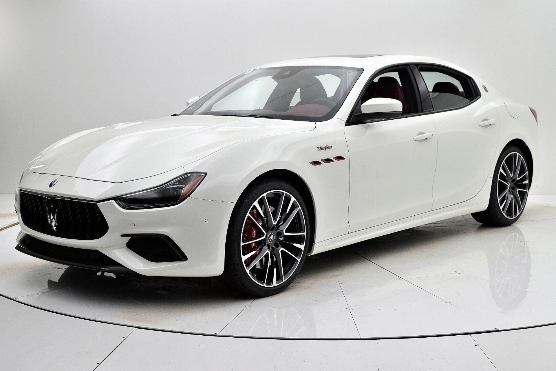 New-2021-Maserati-Ghibli-