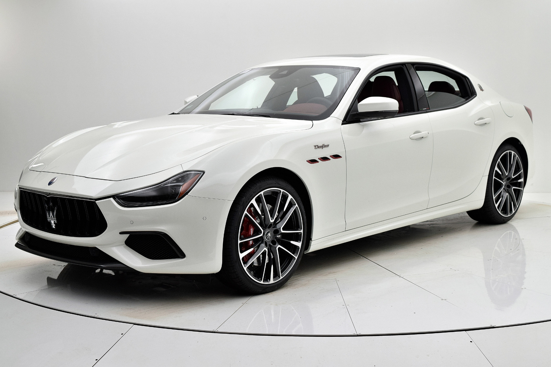 New-2021-Maserati-Ghibli-