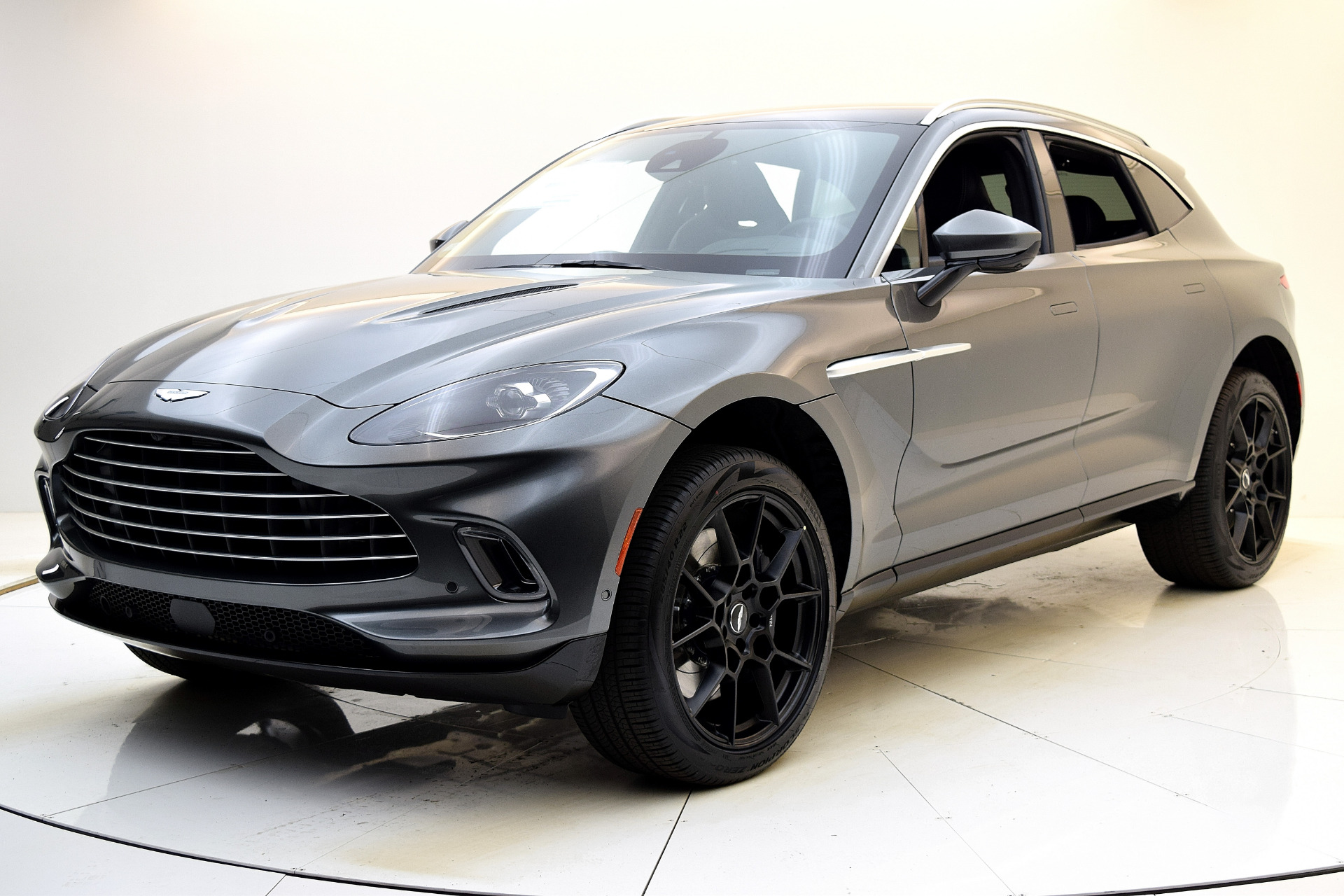 Aston Martin DBX セーフティカー 2021 Aston Martin DBX セーフティカー 2021 アストンマーティン、初