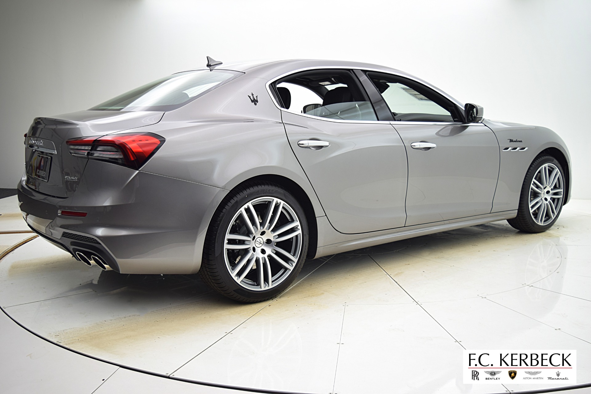 New-2022-Maserati-Ghibli-