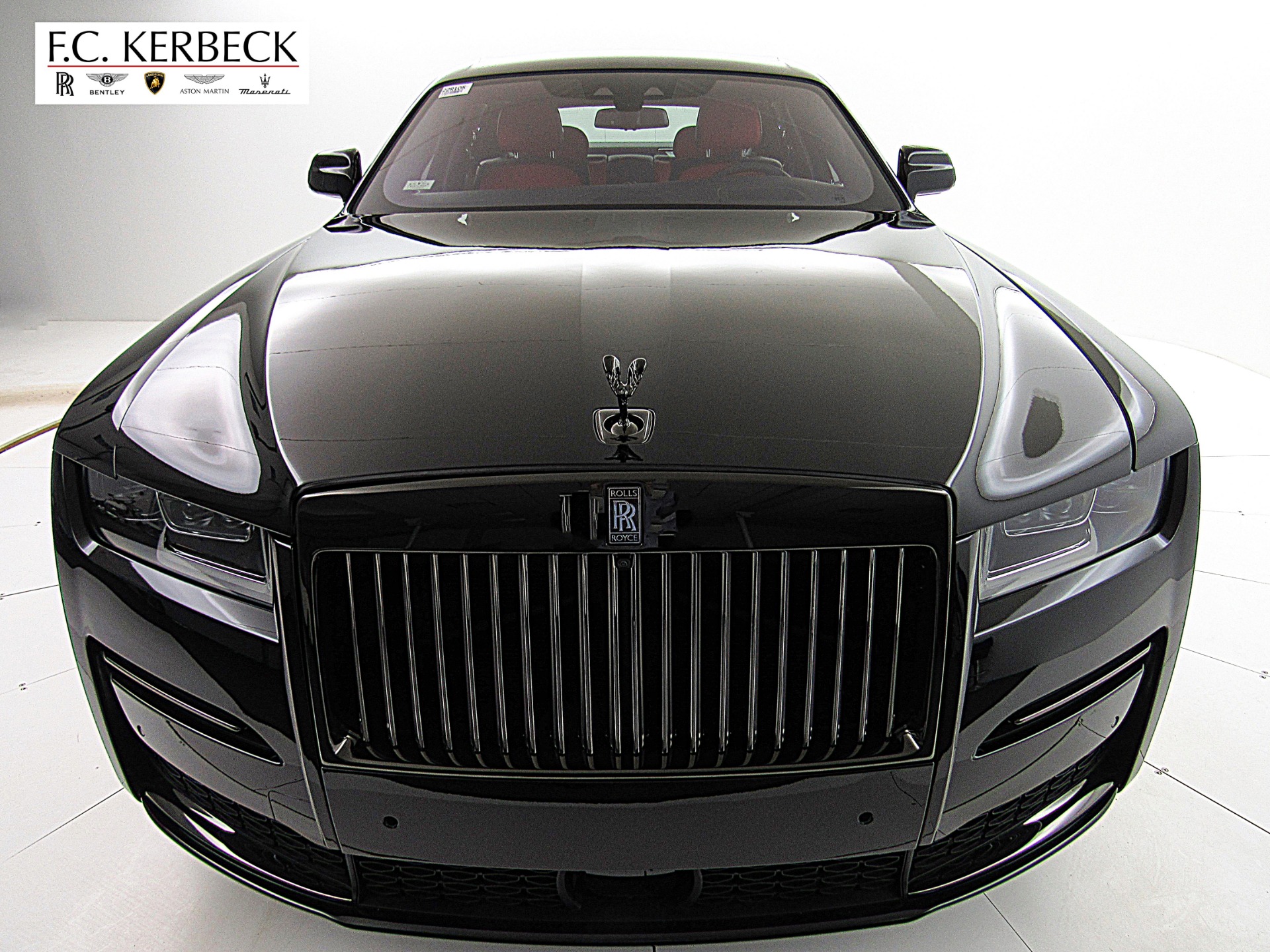Full vehicle details of 2022 Rolls-Royce Ghost Black Badge Ghost Arctic  White Arctic White Black Badge Technical Fibre Veneer available for sale at  Rolls-Royce Motor Cars Tokyo 4-1 Kioi-Cho,Chiyoda-Ku,Tokyo 102-0094 for €0