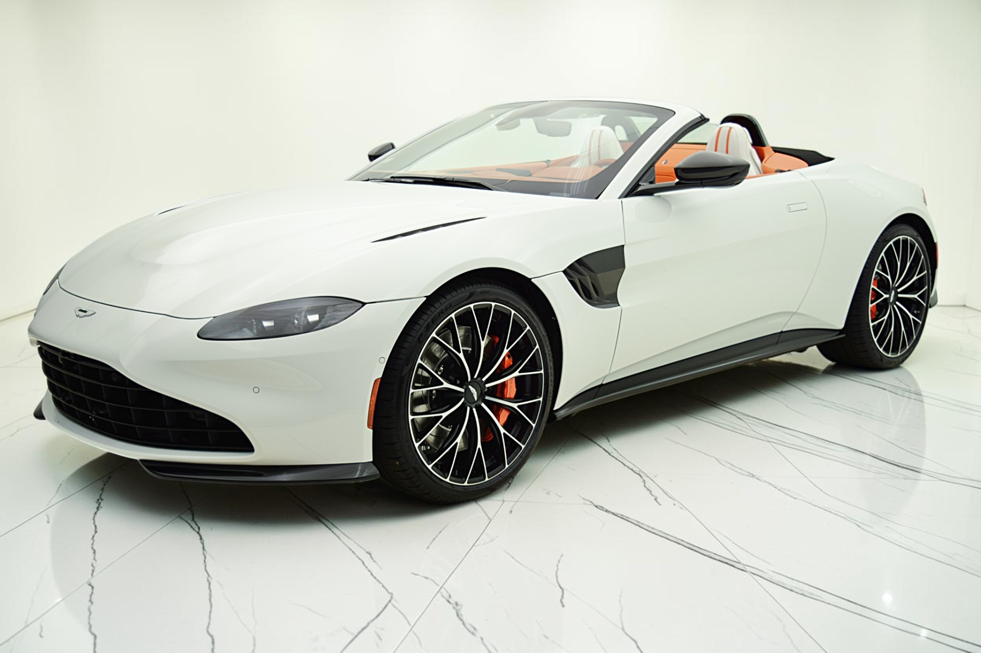 2023 Aston Martin Vantage