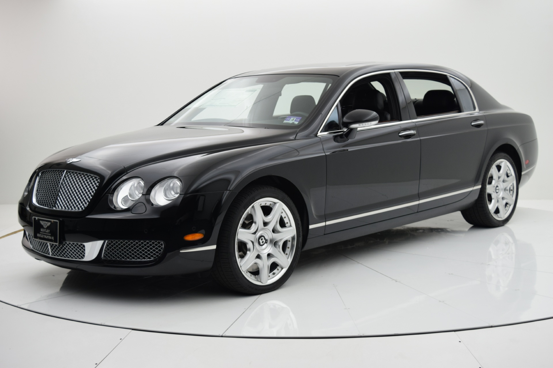 Minichamps 1:43 Bentley Continental Flying Spur Year 2005