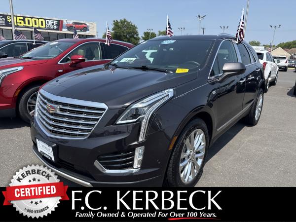 2017 Cadillac XT5 Platinum's photo