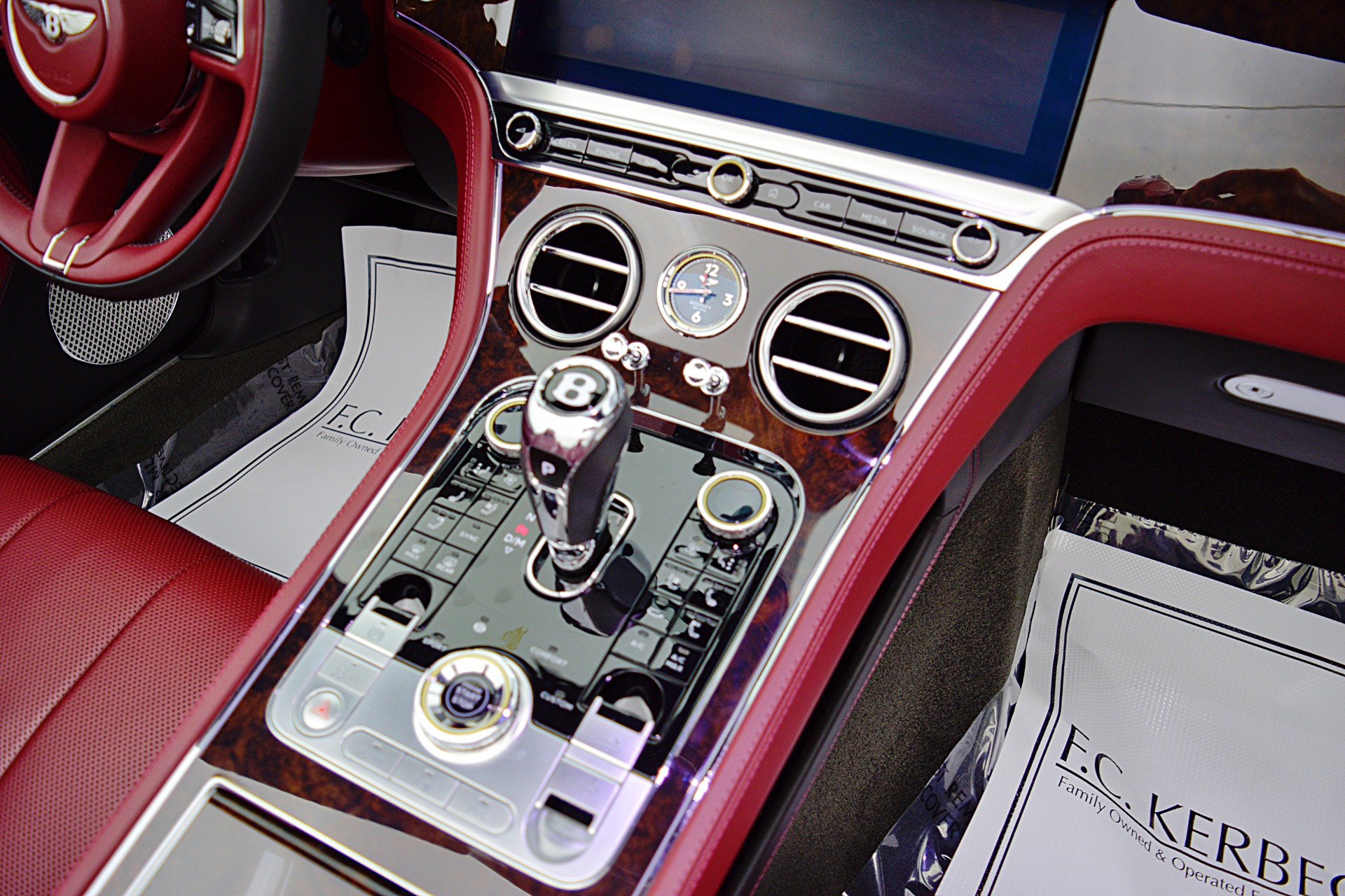 2023 Bentley Continental GTC Azure - Photo 34