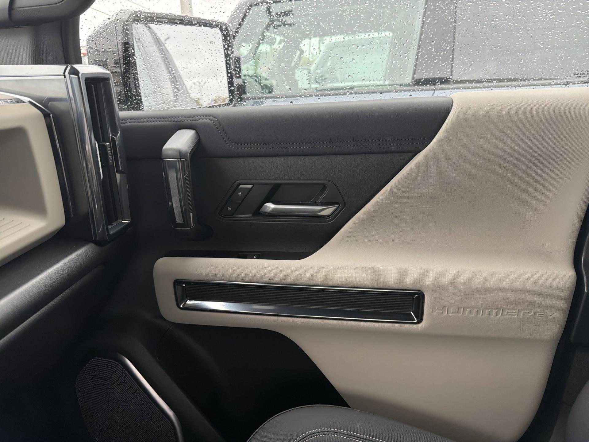2026 GMC HUMMER EV 2X - Photo 15