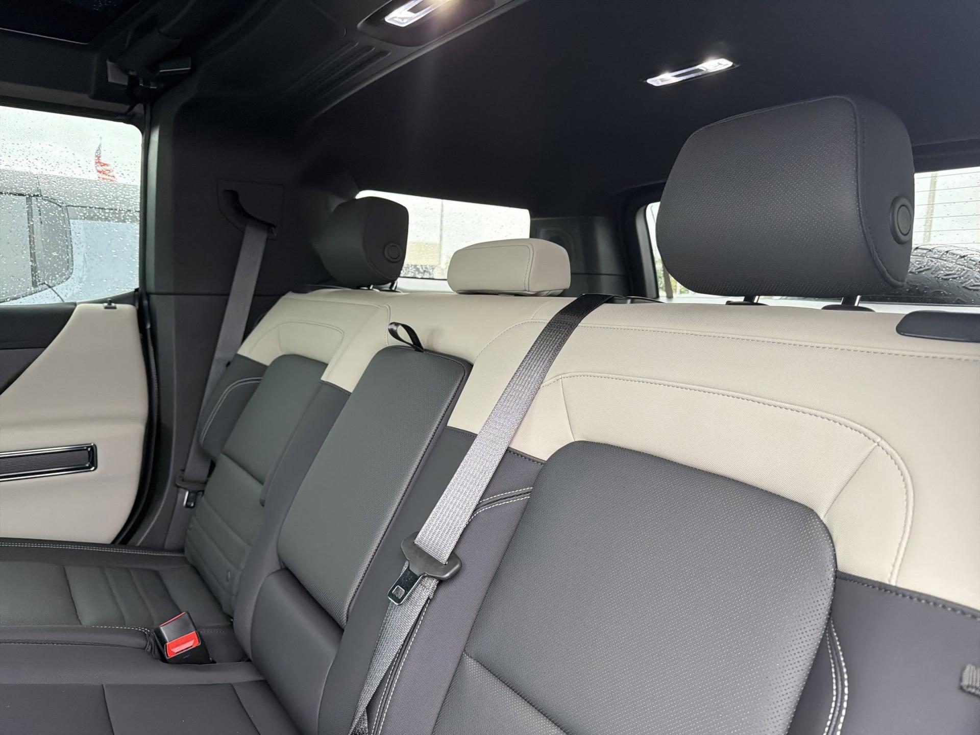 2026 GMC HUMMER EV 2X - Photo 18