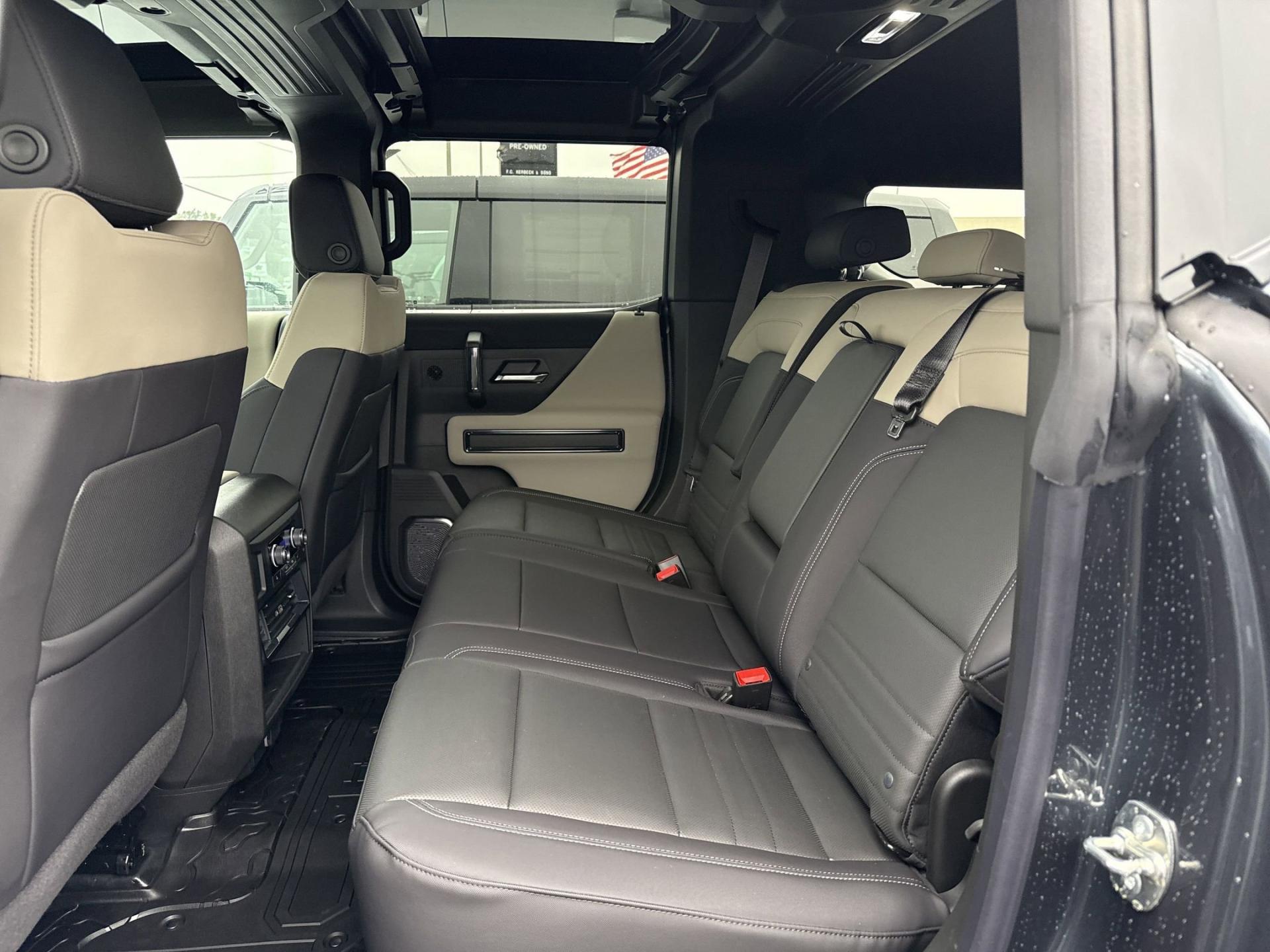 2026 GMC HUMMER EV 2X - Photo 21