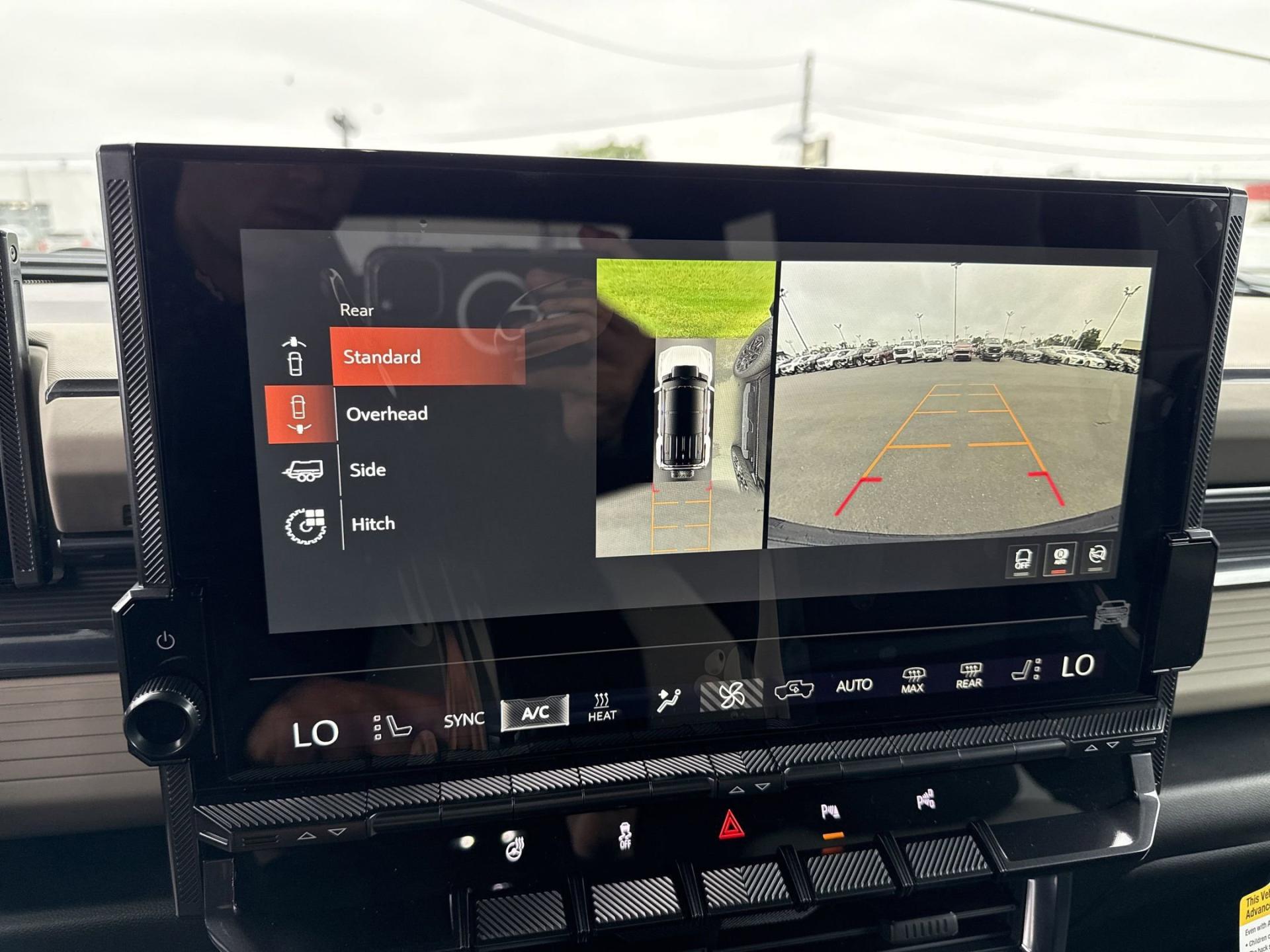 2026 GMC HUMMER EV 2X - Photo 10