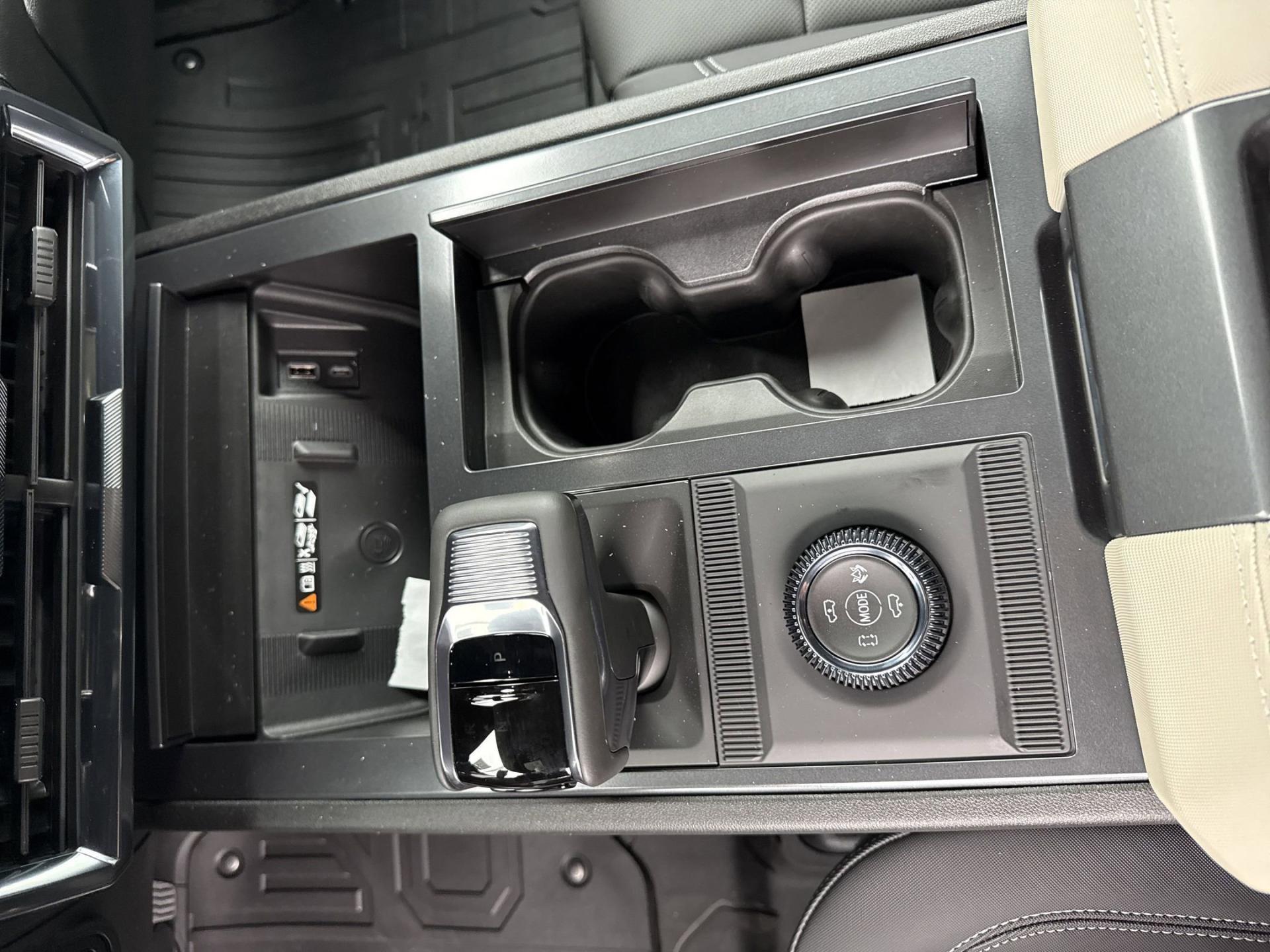 2026 GMC HUMMER EV 2X - Photo 11