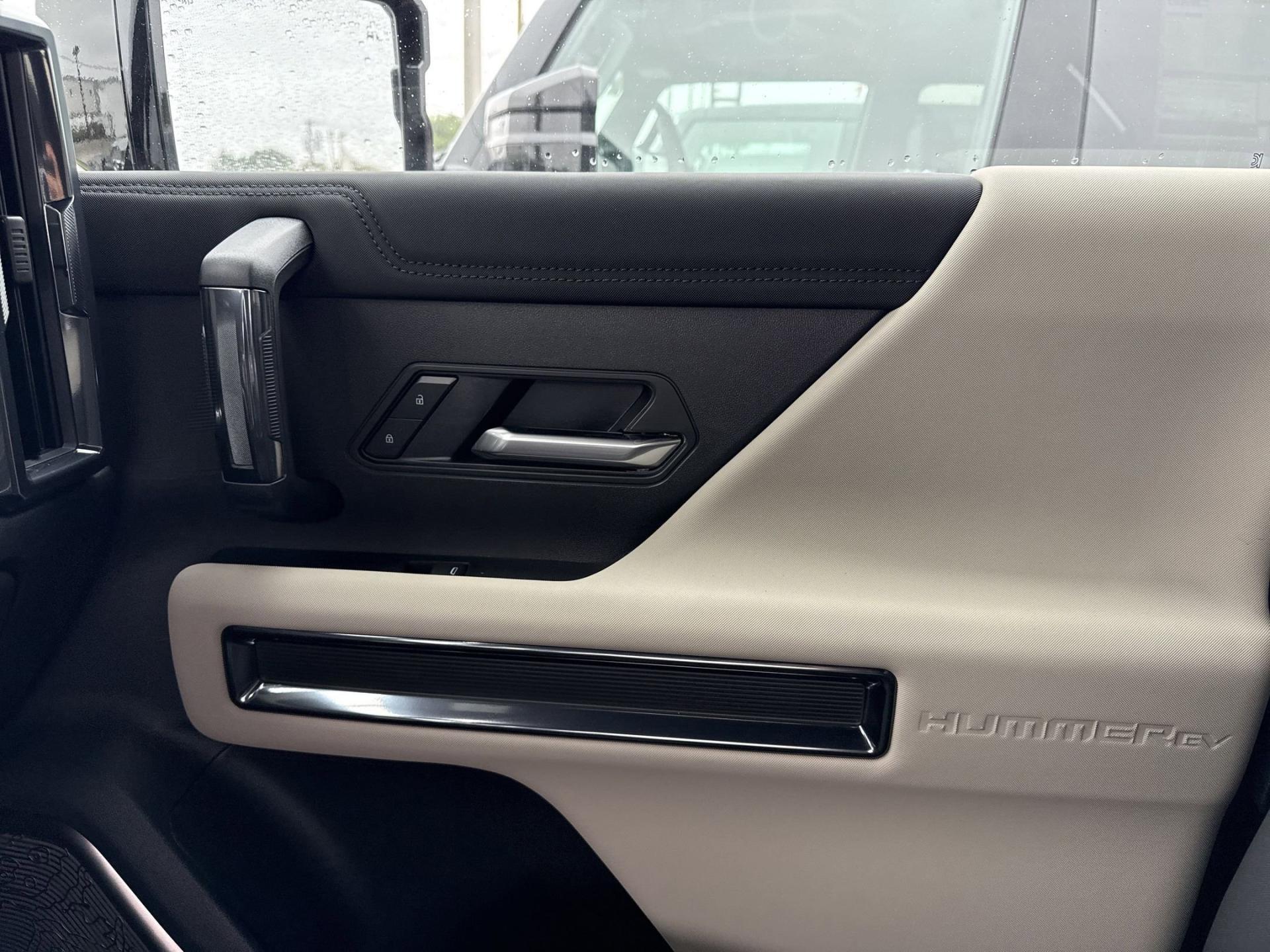 2026 GMC HUMMER EV 2X - Photo 13