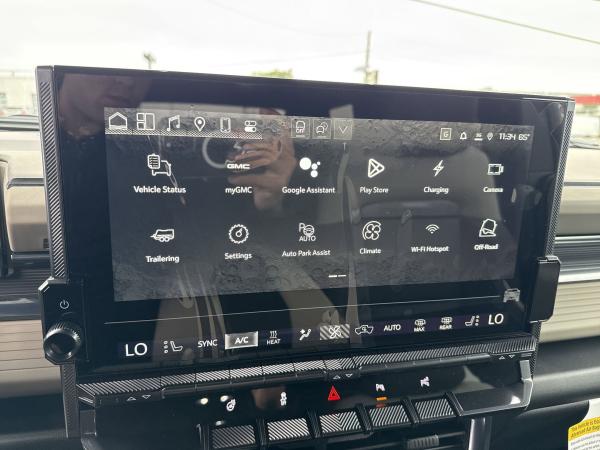 2026 GMC HUMMER EV 2X - Photo 30