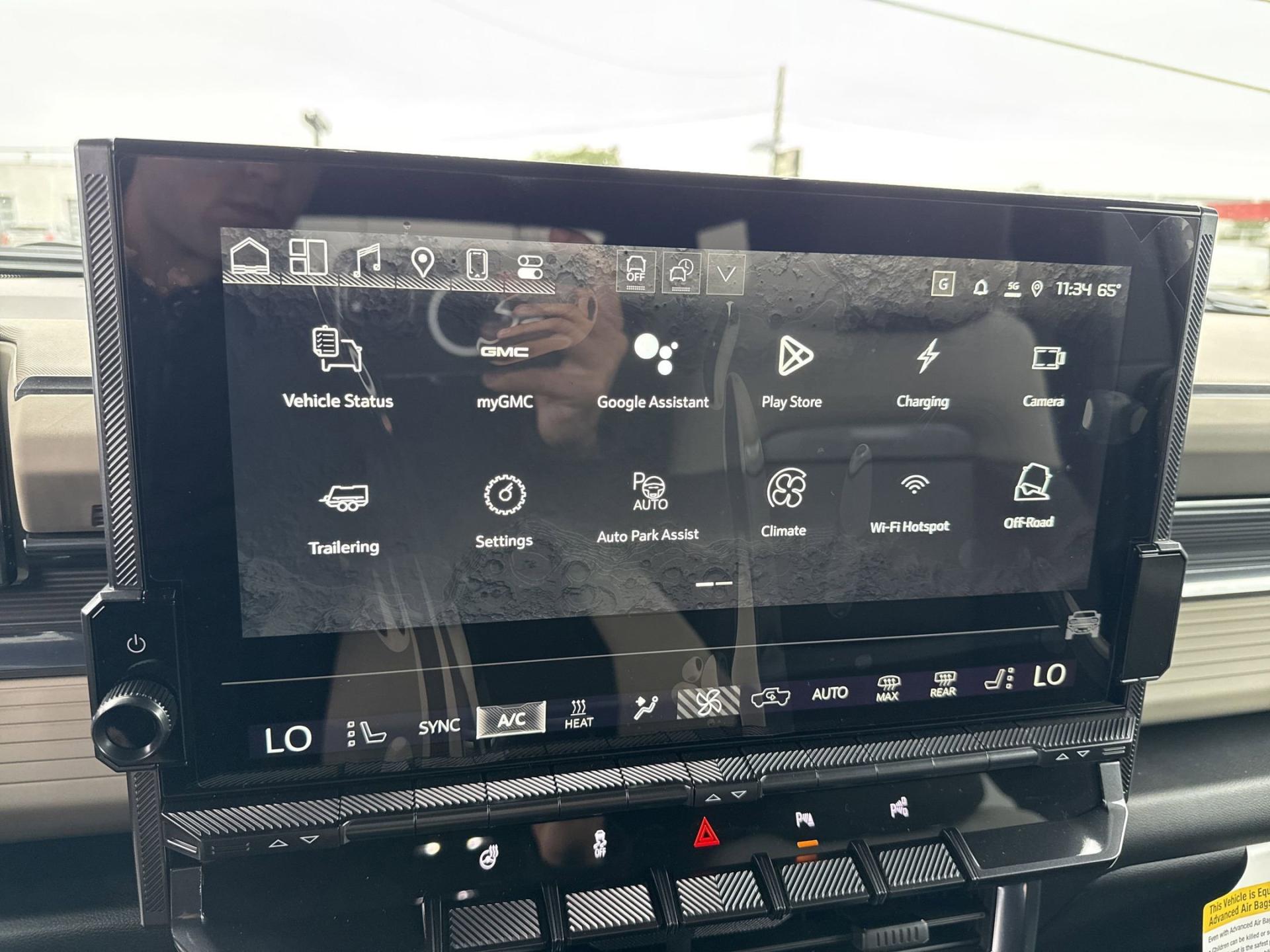 2026 GMC HUMMER EV 2X - Photo 9
