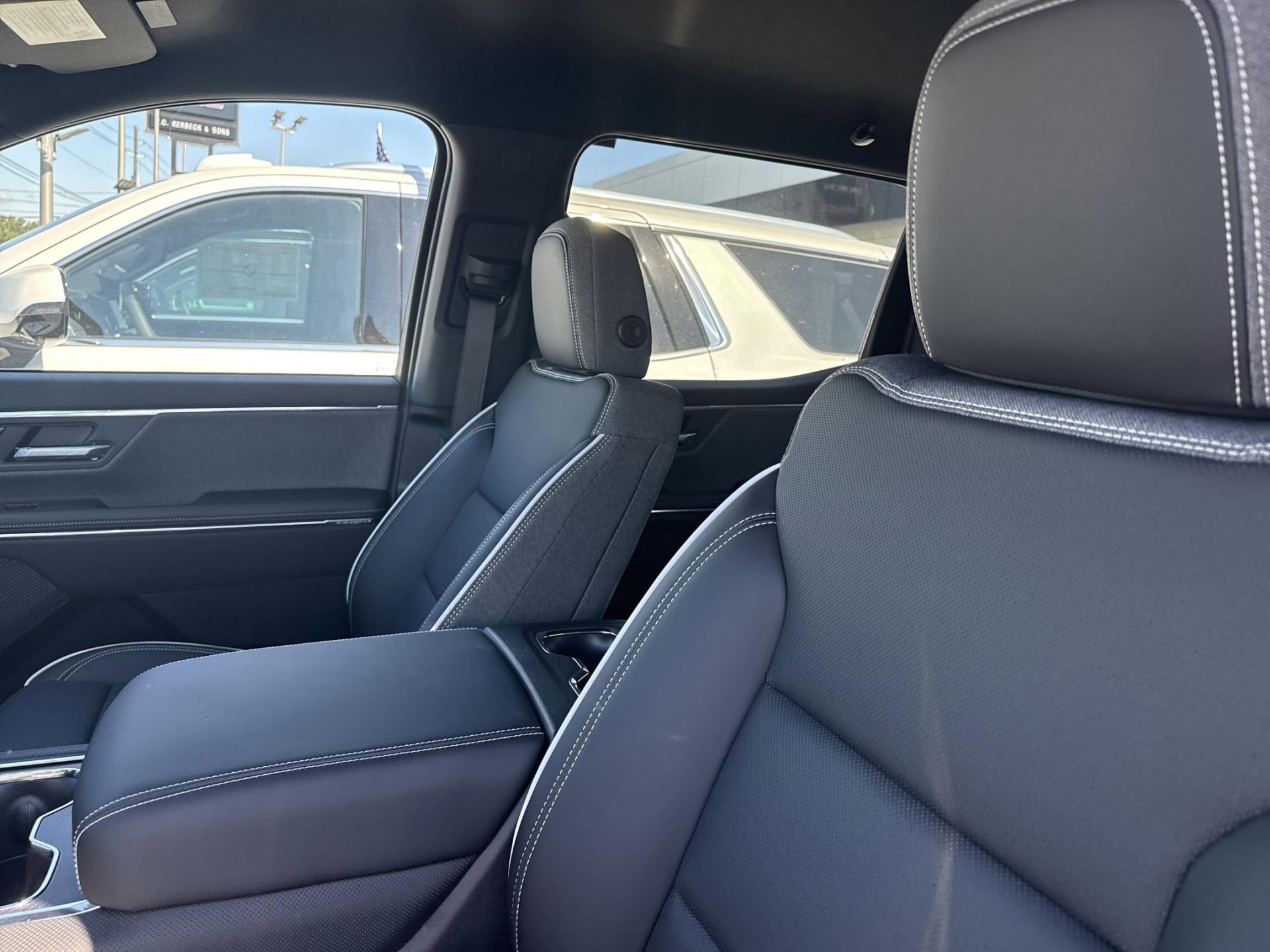 2026 GMC Sierra EV Elevation - Photo 11