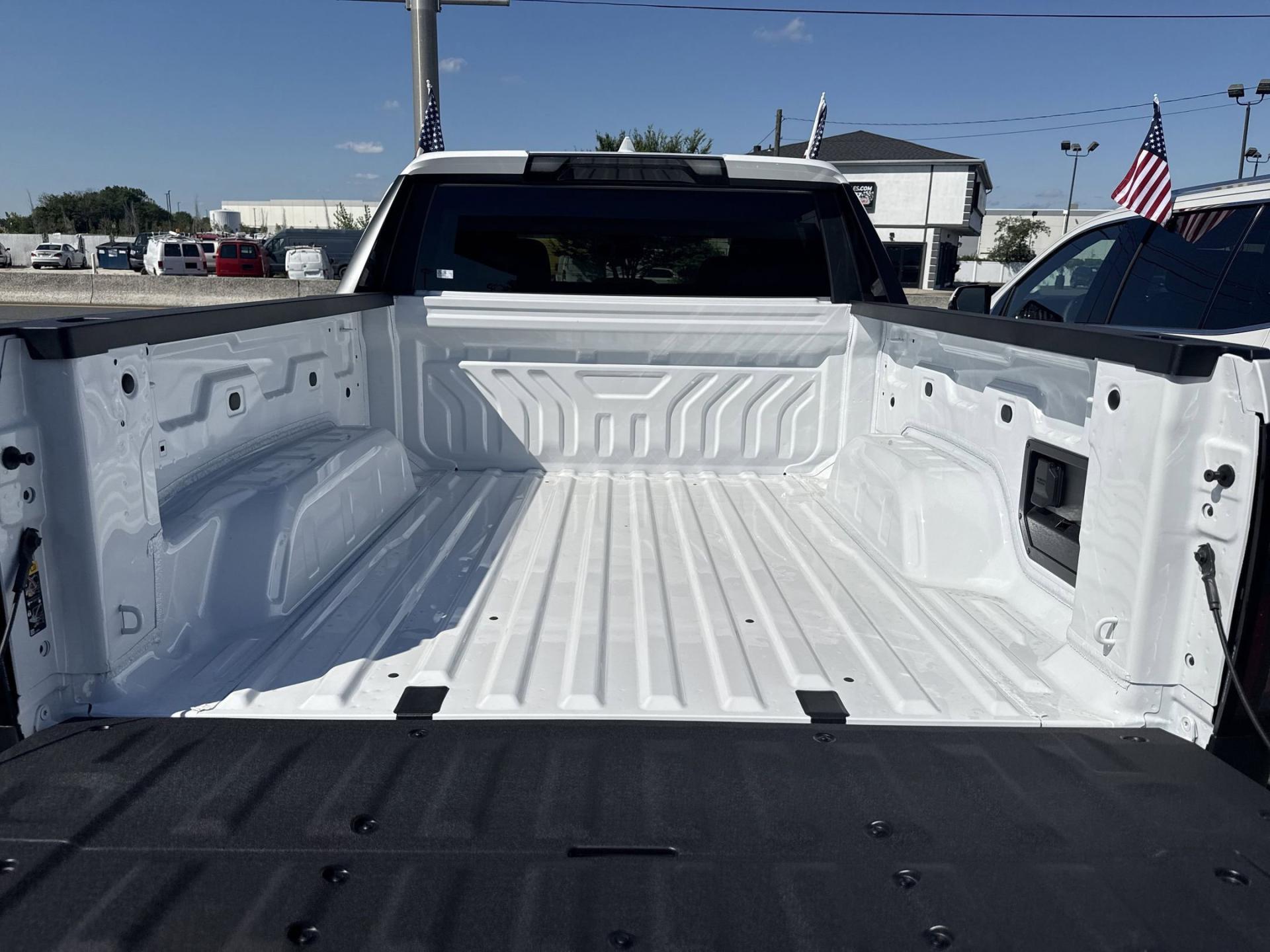 2026 GMC Sierra EV Elevation - Photo 31