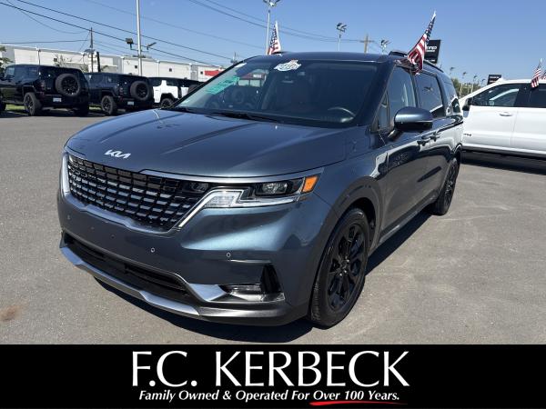 2024 Kia Carnival SX's photo