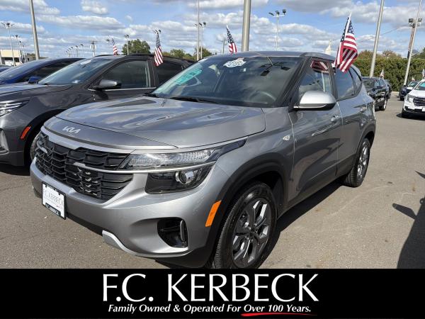 2025 Kia Seltos LX's photo