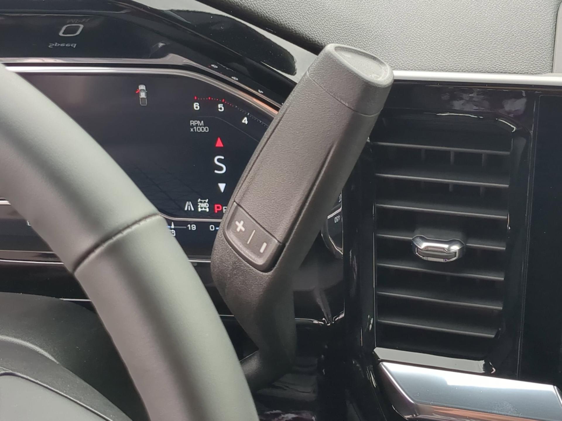 2025 GMC Sierra 2500HD SLT - Photo 14