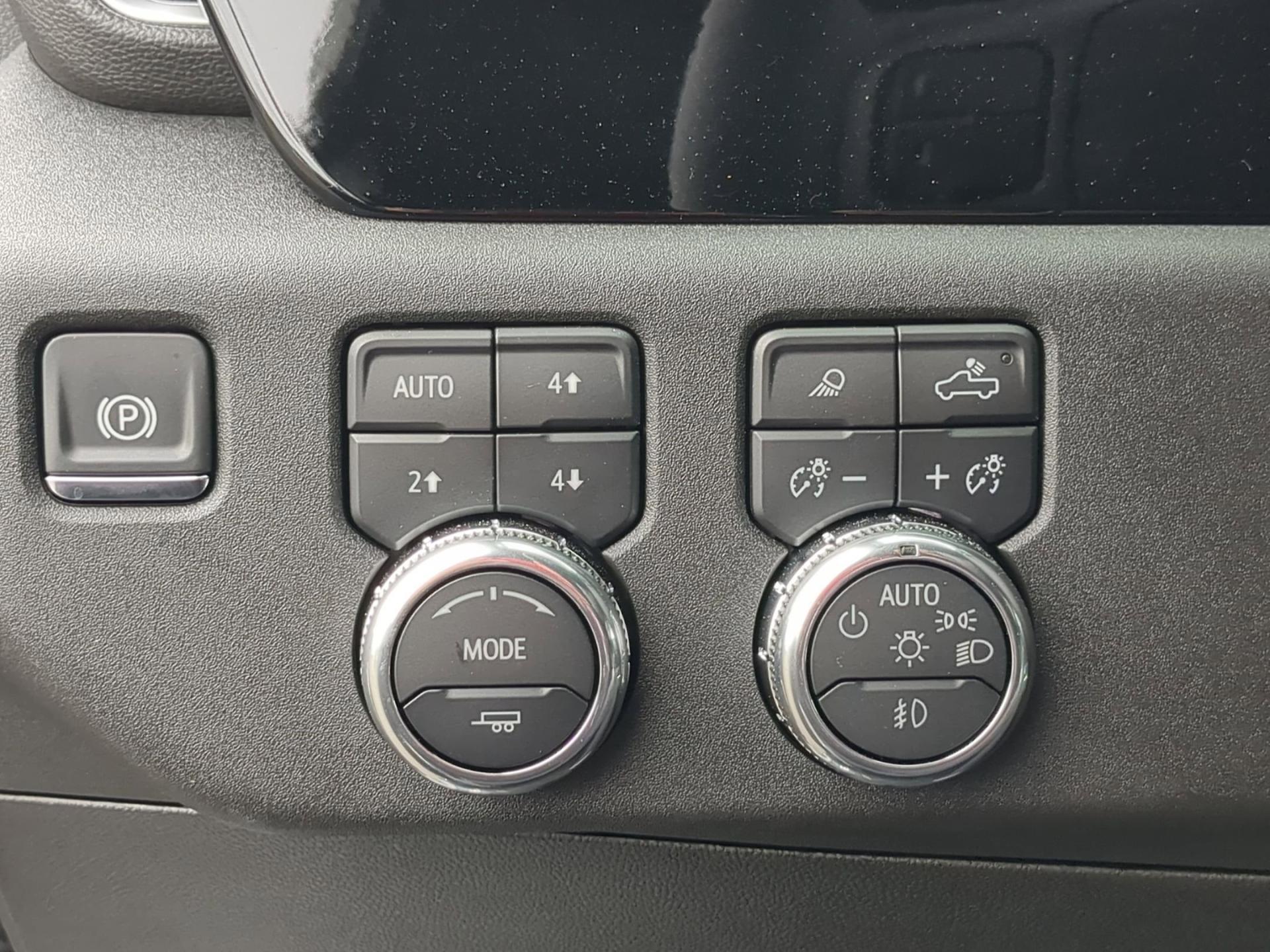 2025 GMC Sierra 2500HD SLT - Photo 16