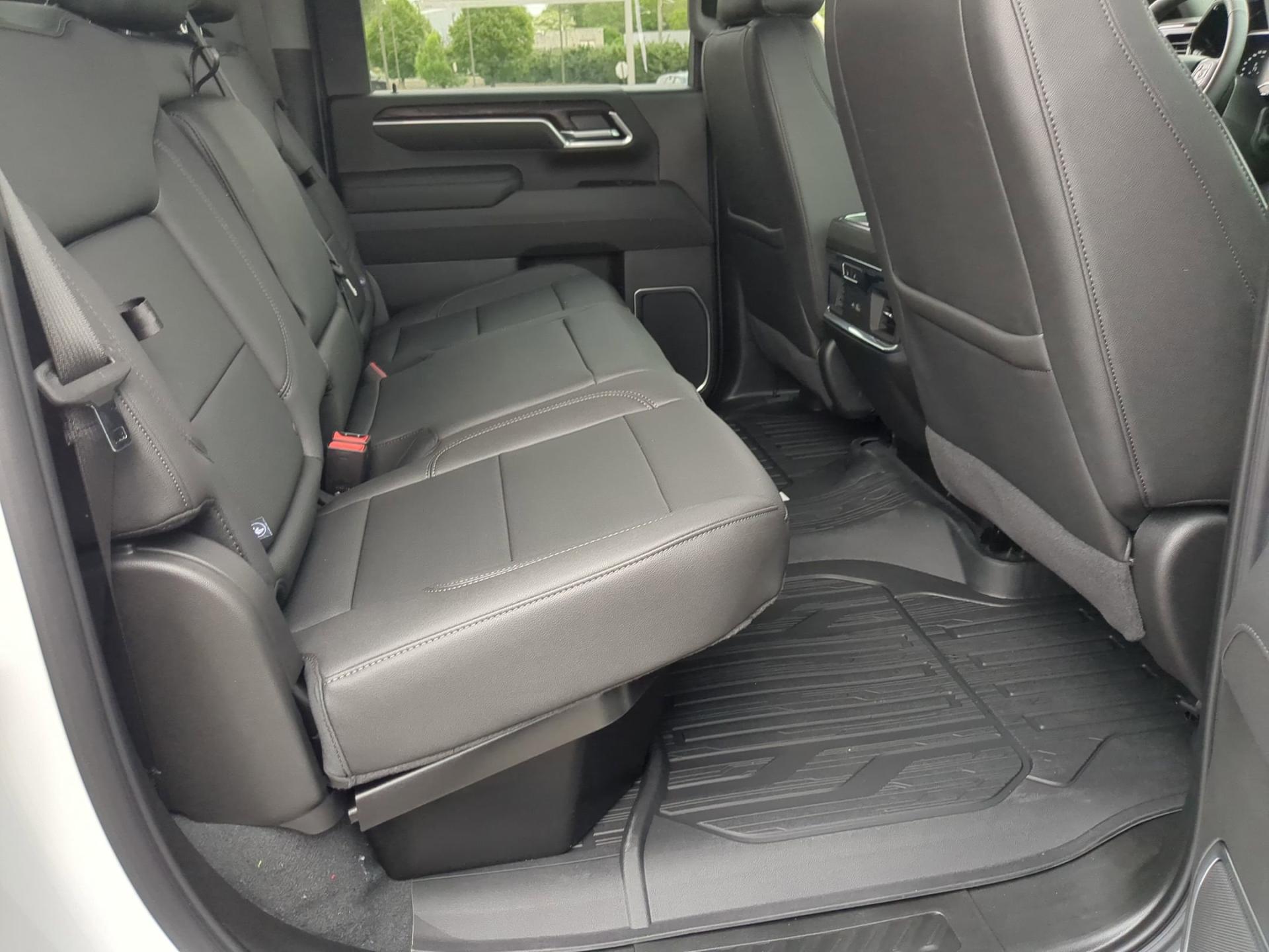 2025 GMC Sierra 2500HD SLT - Photo 24