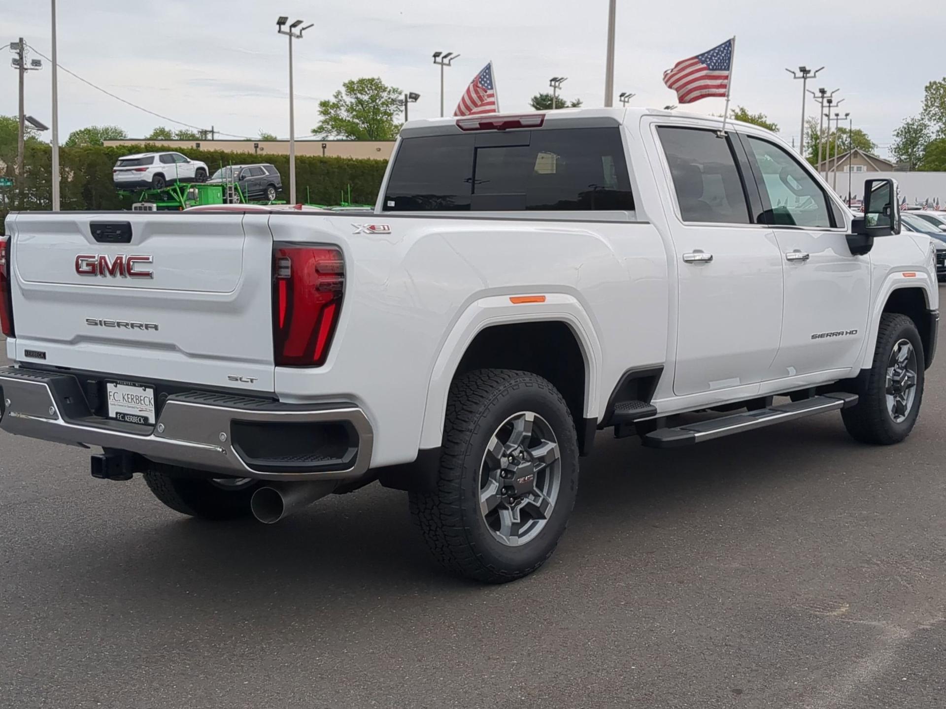 2025 GMC Sierra 2500HD SLT - Photo 7