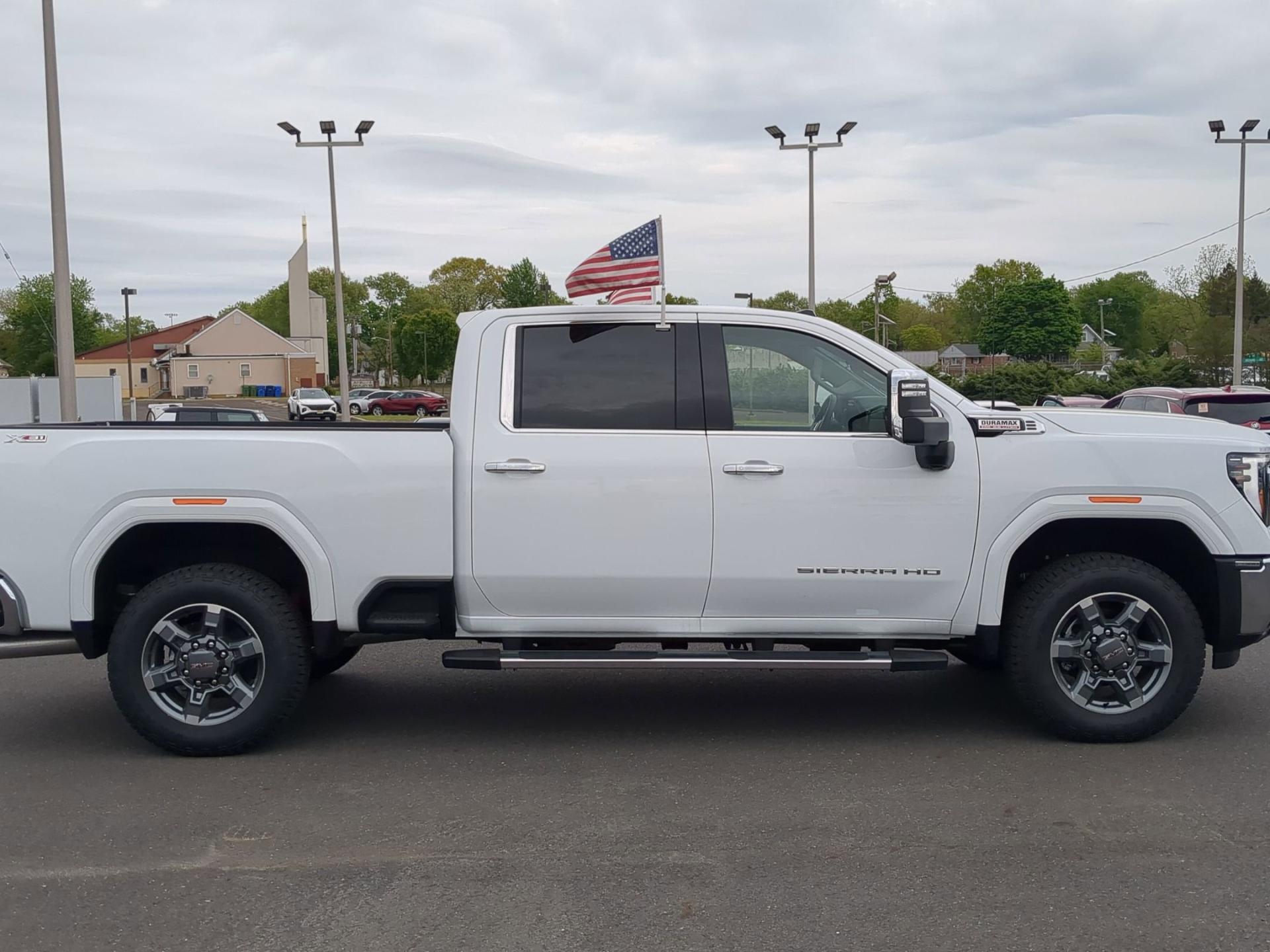 2025 GMC Sierra 2500HD SLT - Photo 8