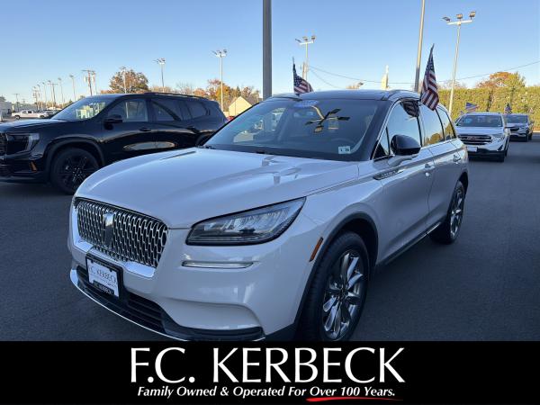 2021 Lincoln Corsair Base's photo