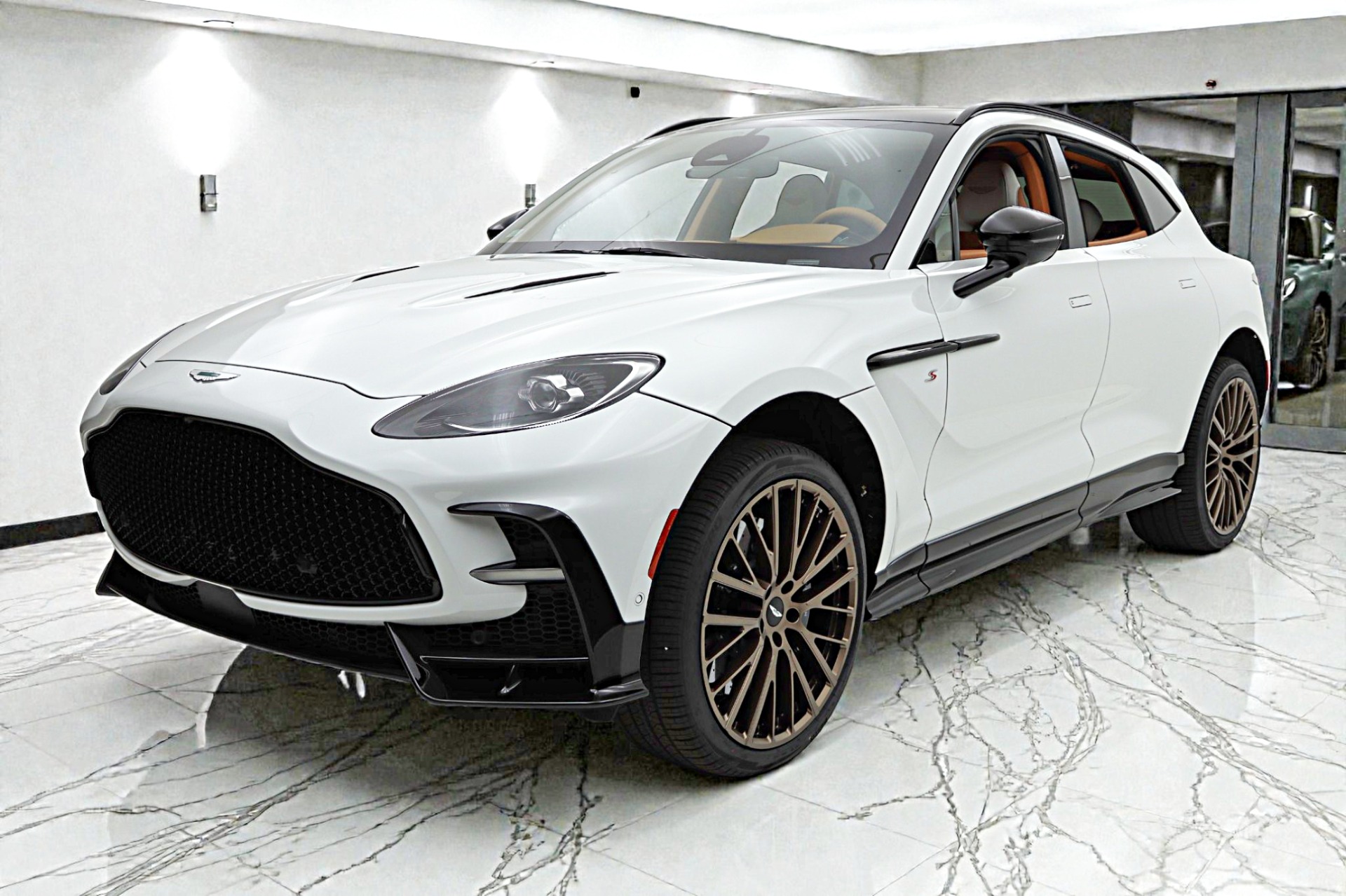 2026 Aston Martin DBX 4.0 V8 S AWD's photo
