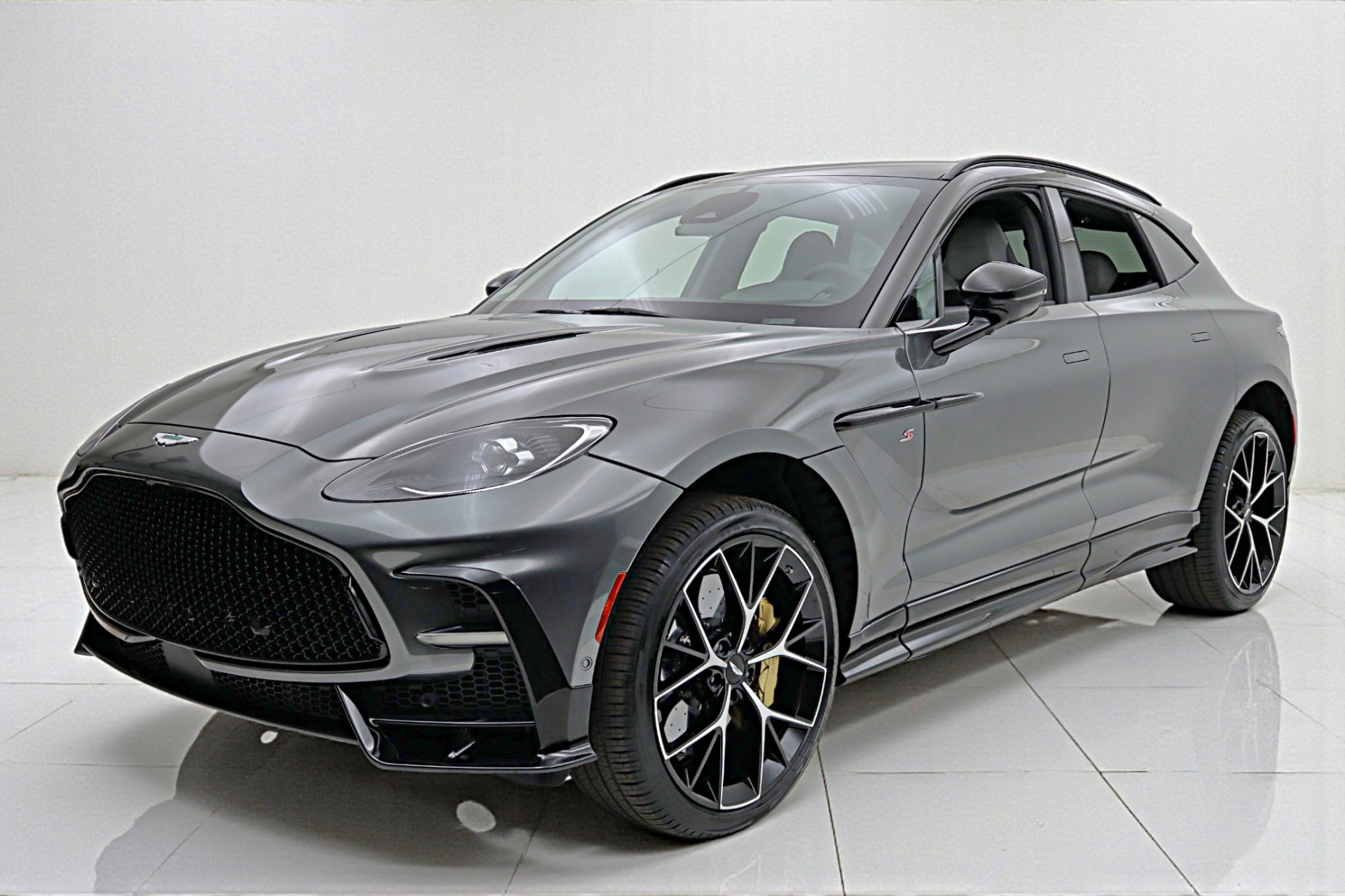 2026 Aston Martin DBX 4.0 V8 S AWD's photo