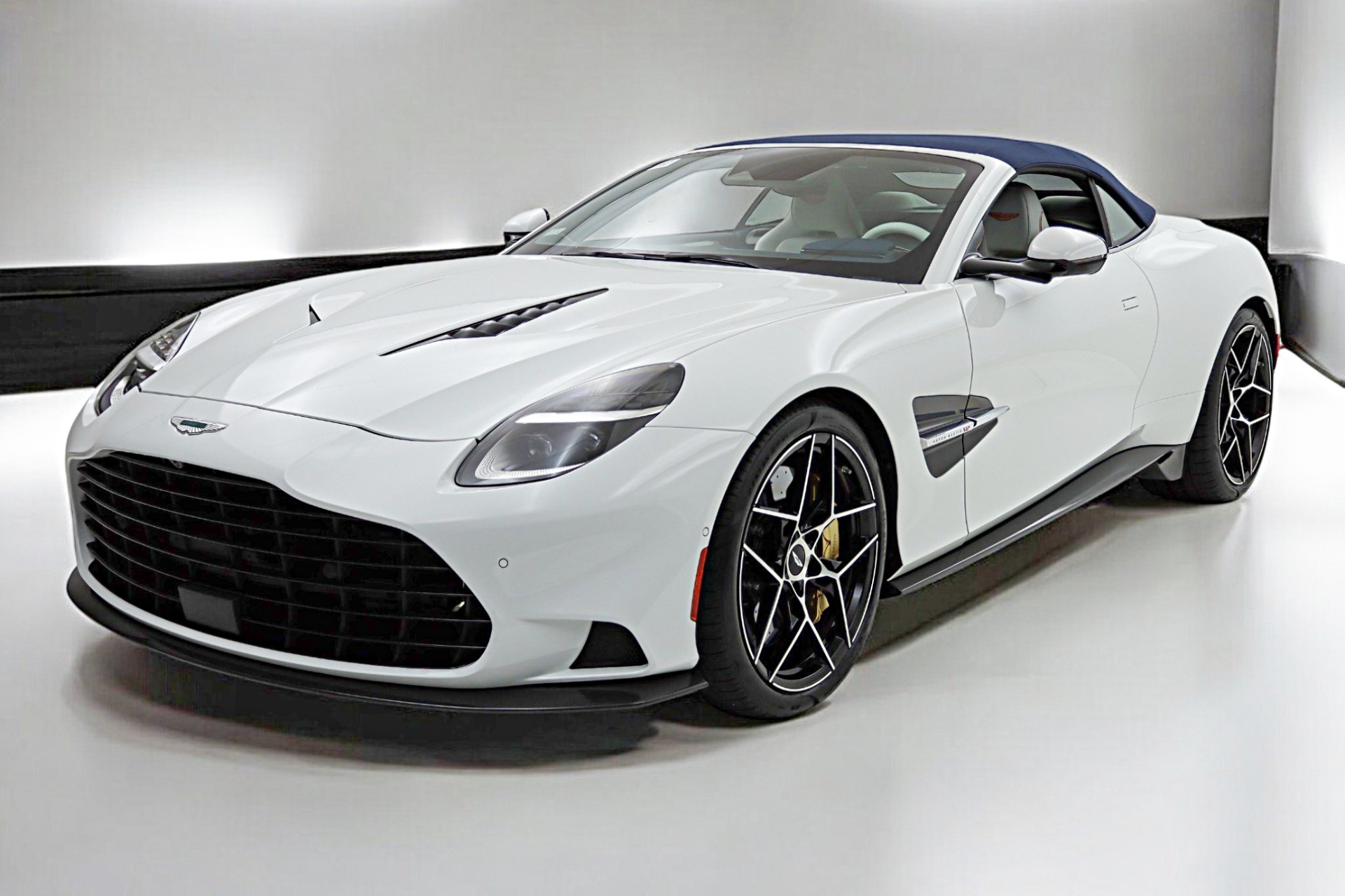 New 2026 Aston Martin Vanquish Volante For Sale (Sold) | FC