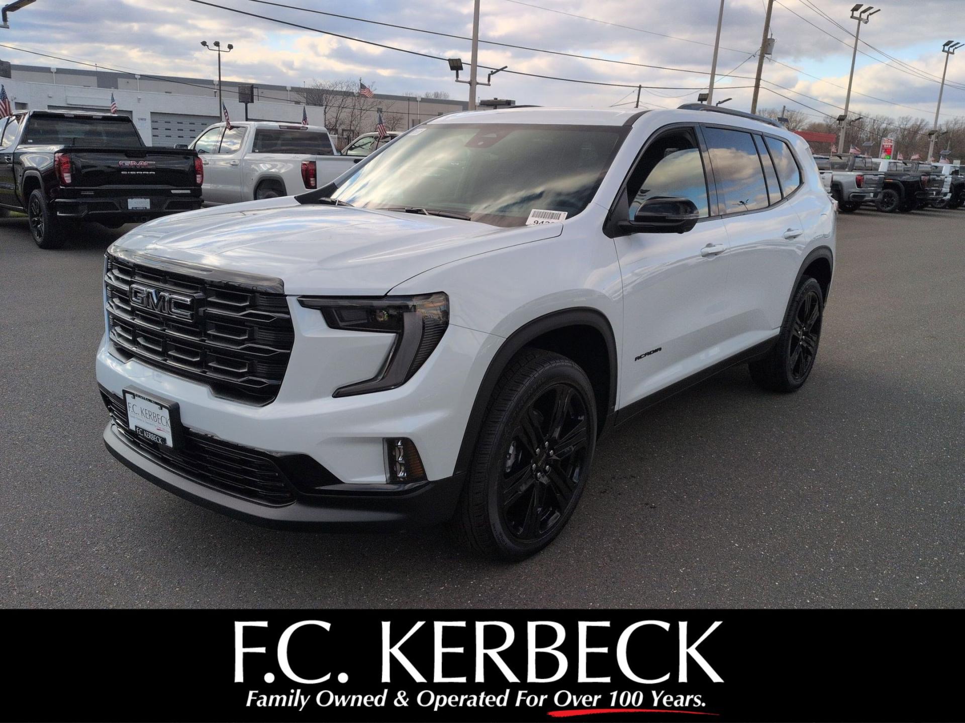 2026 GMC Acadia Elevation FWD's photo