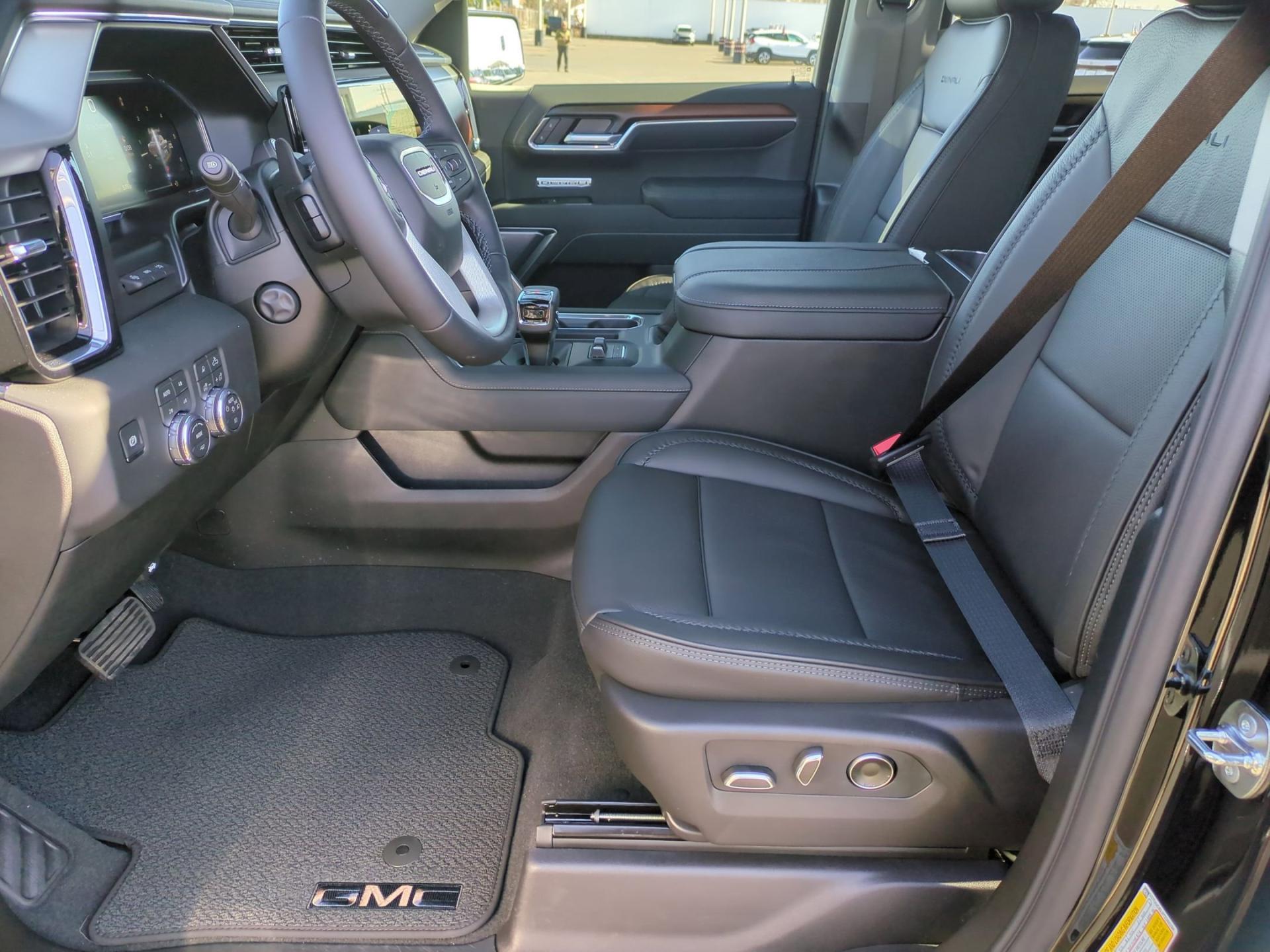 2026 GMC Sierra 1500 Denali - Photo 19