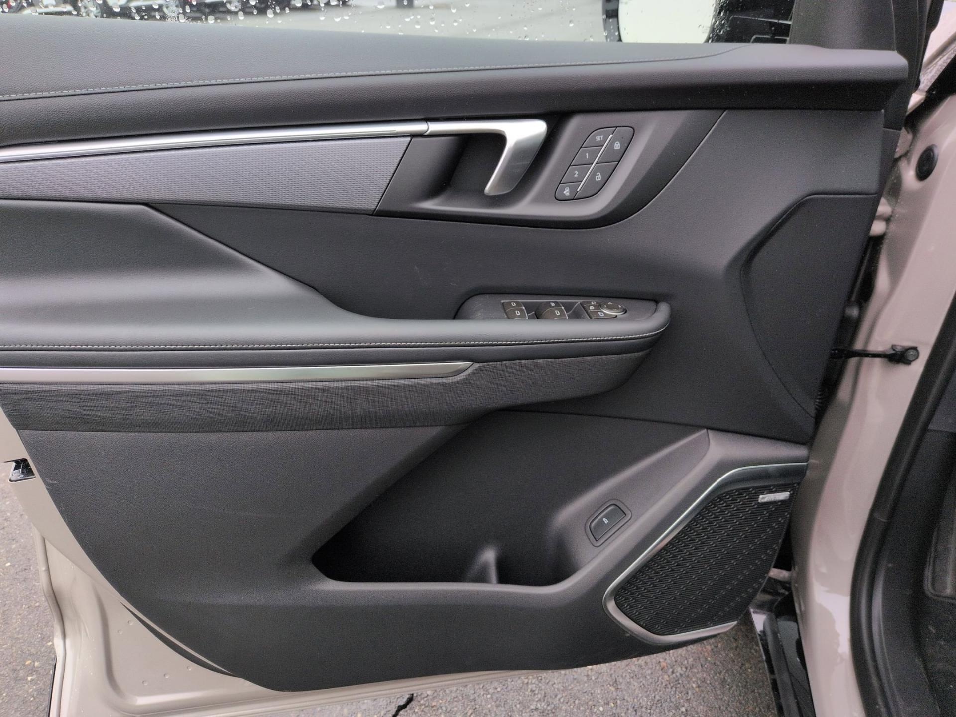 2026 Buick Enclave Sport Touring - Photo 22