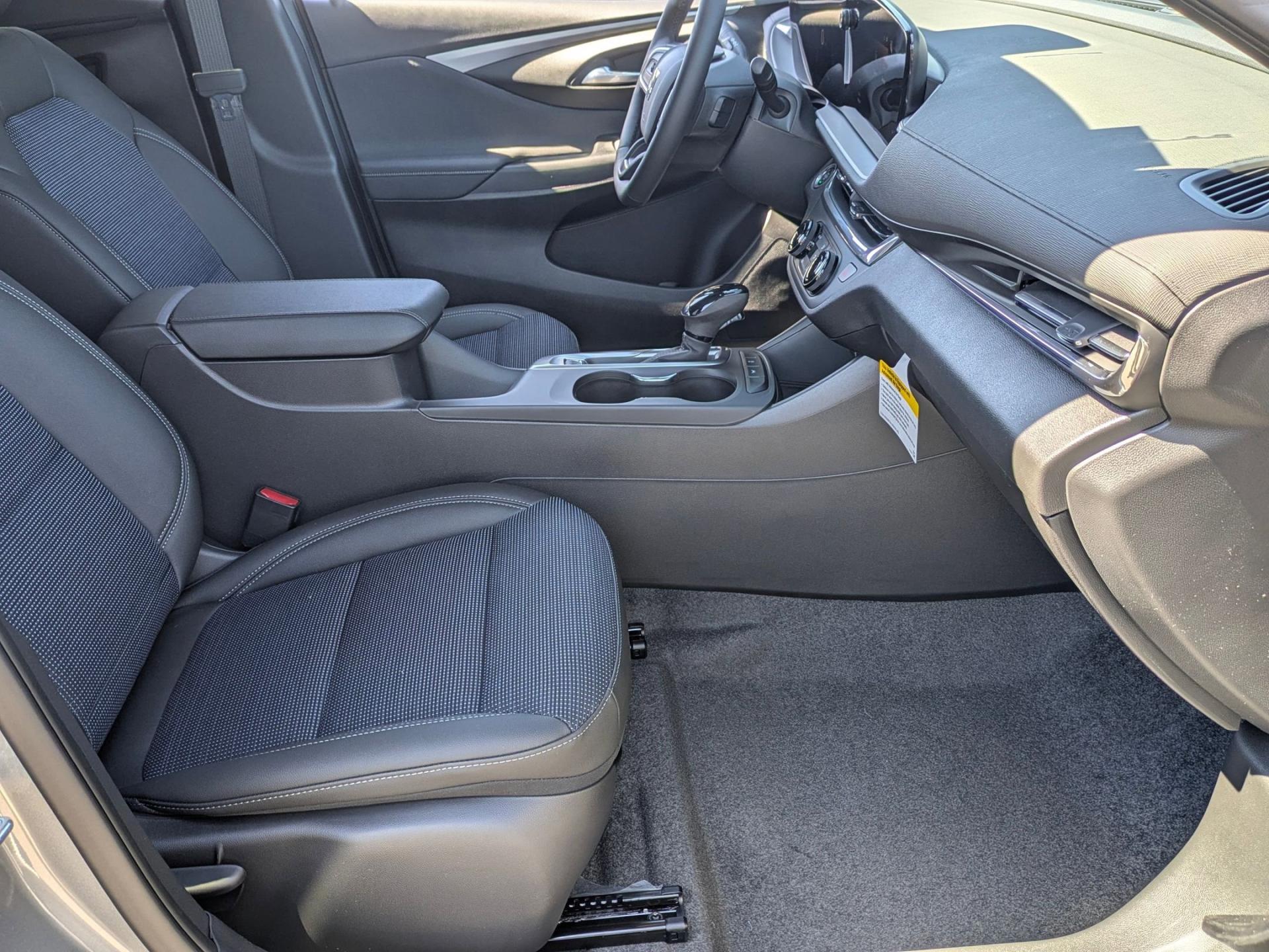 2026 Buick Envista Preferred - Photo 30
