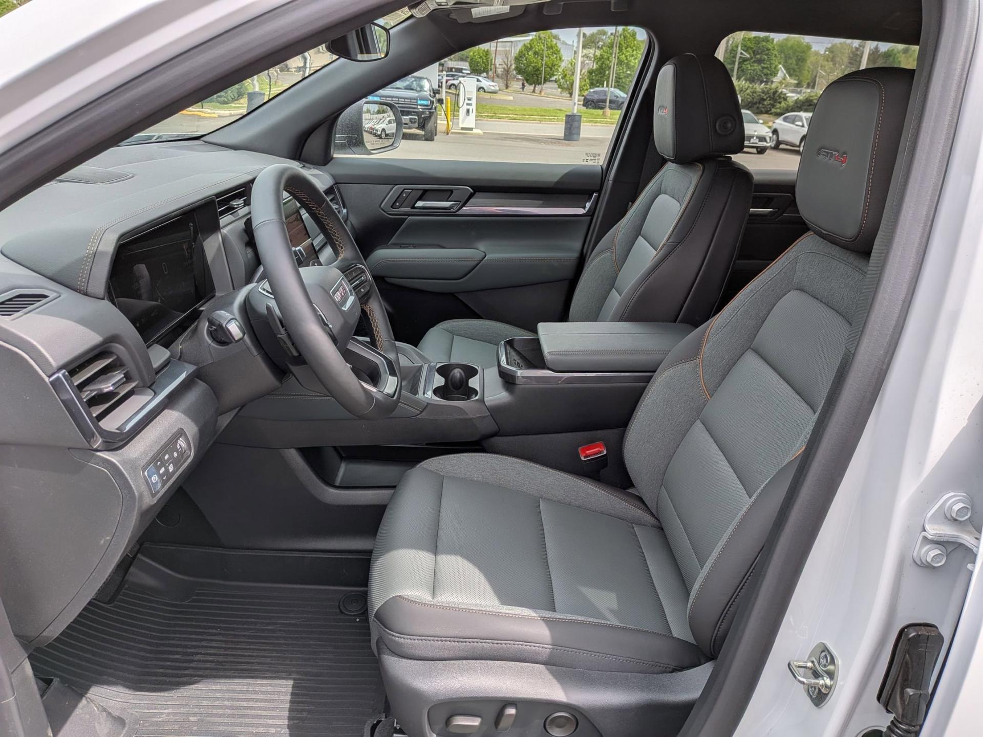 2026 GMC Terrain AT4 - Photo 18