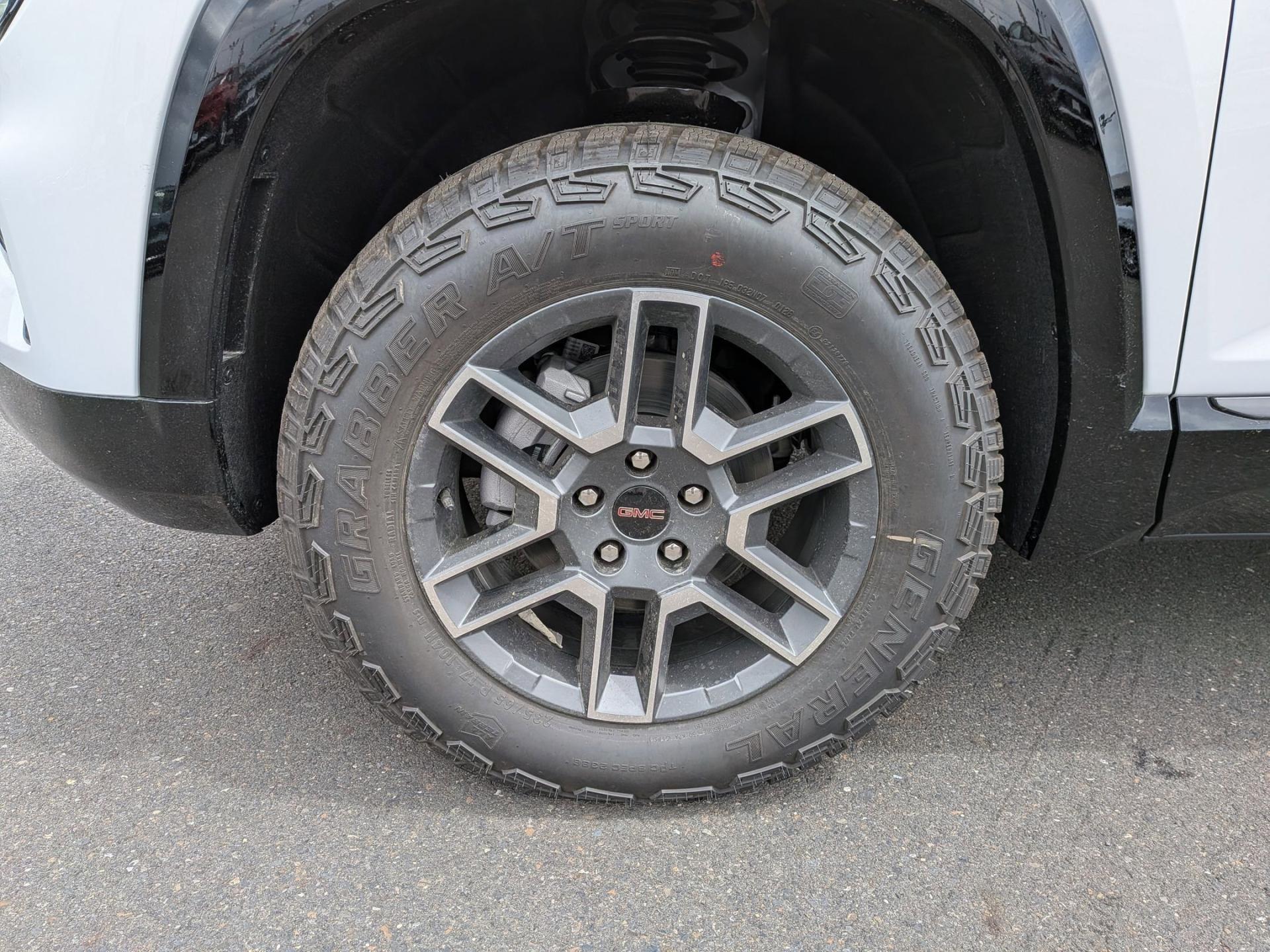 2026 GMC Terrain AT4 - Photo 32