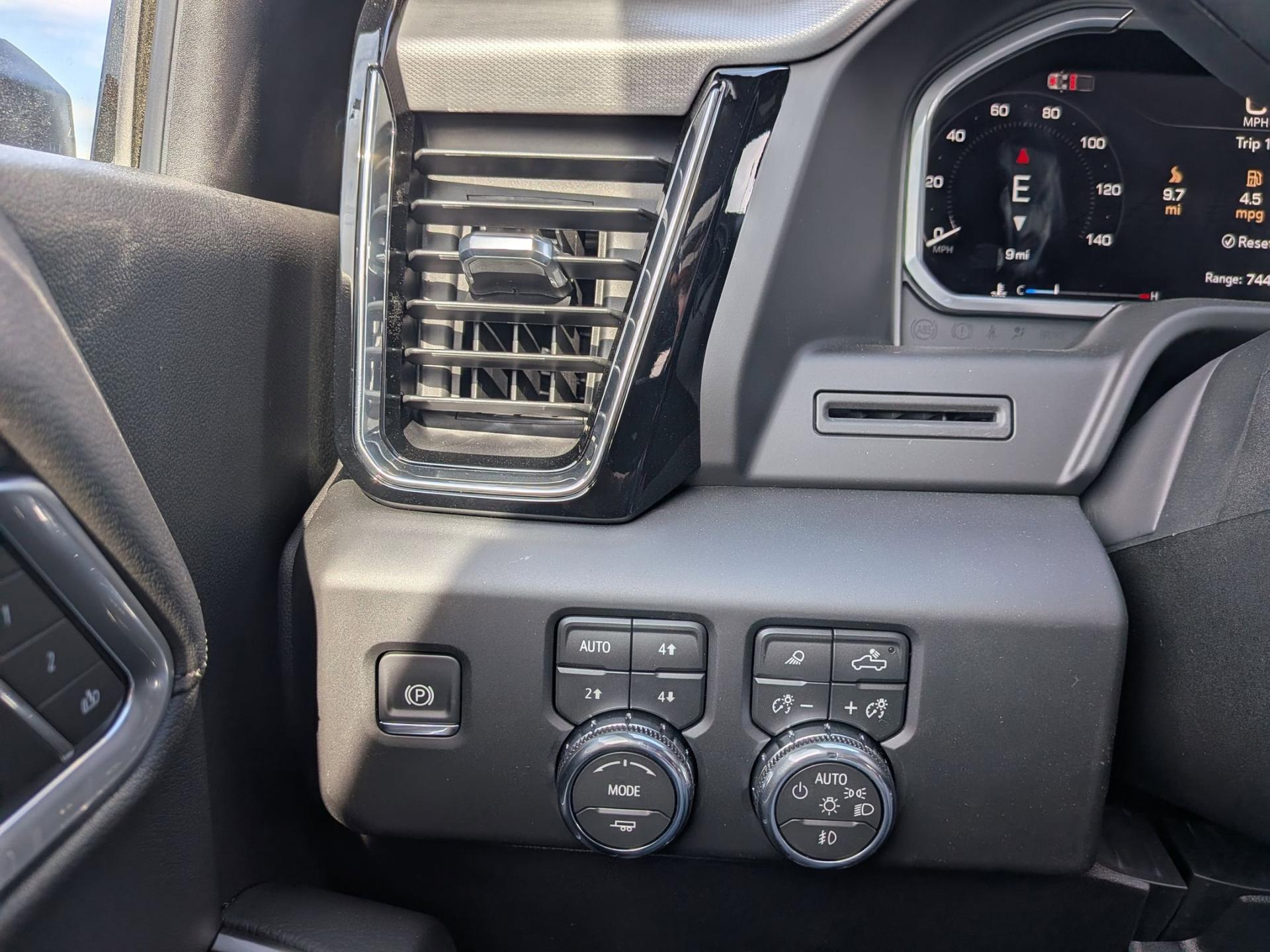2026 GMC Sierra 2500HD Denali - Photo 15