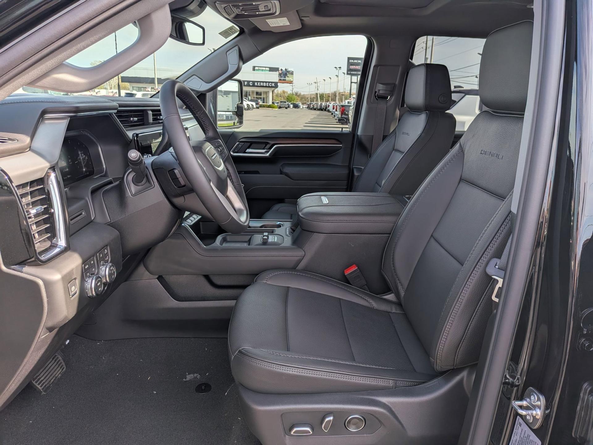 2026 GMC Sierra 2500HD Denali - Photo 17