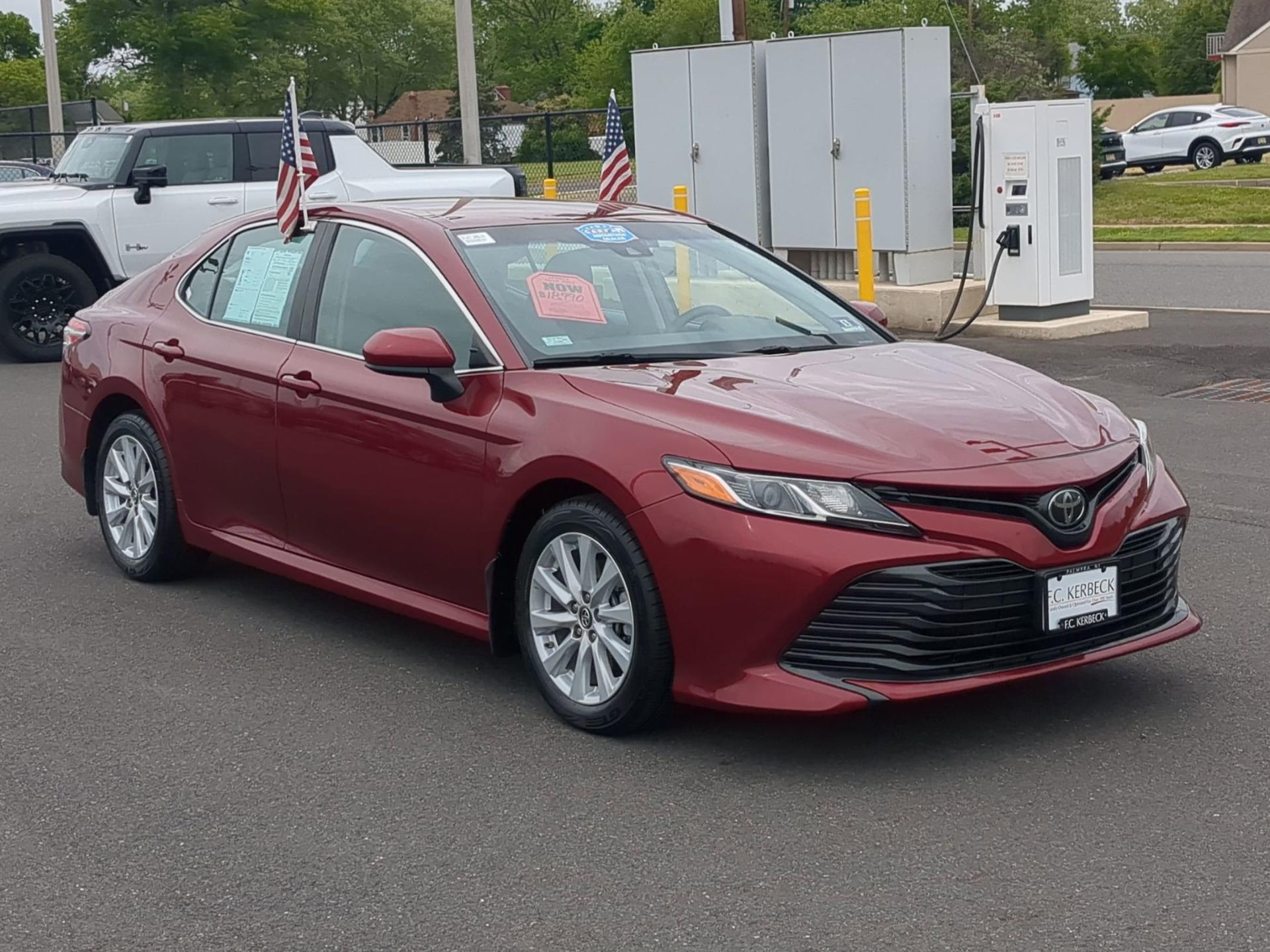 Used 2018 Toyota Camry LE with VIN 4T1B11HK9JU676356 for sale in Palmyra, NJ
