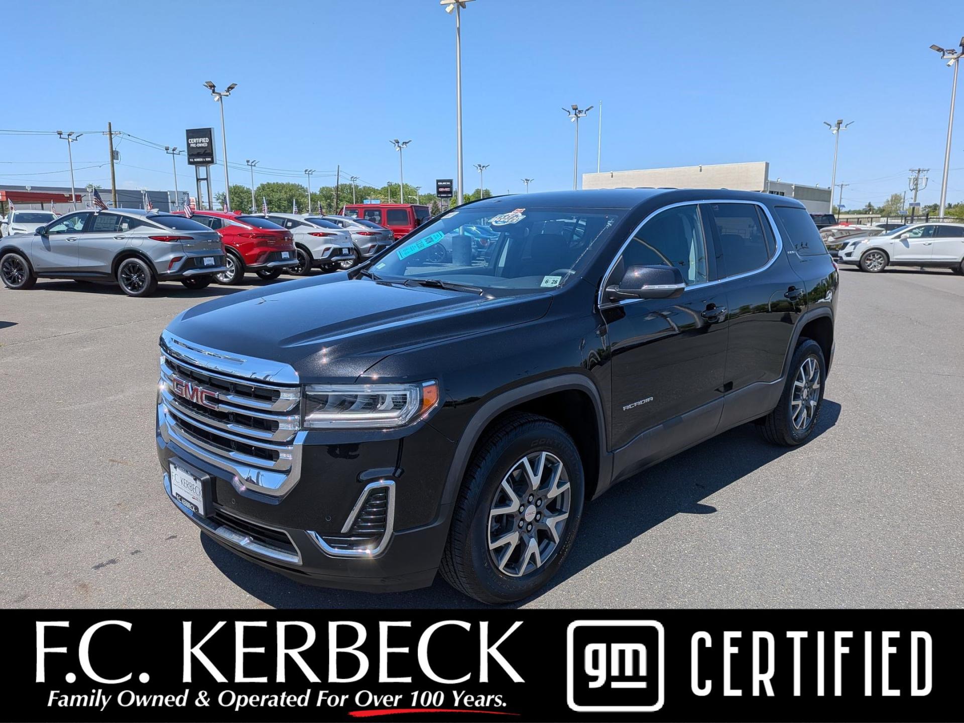 2023 GMC Acadia SLE FWD's photo