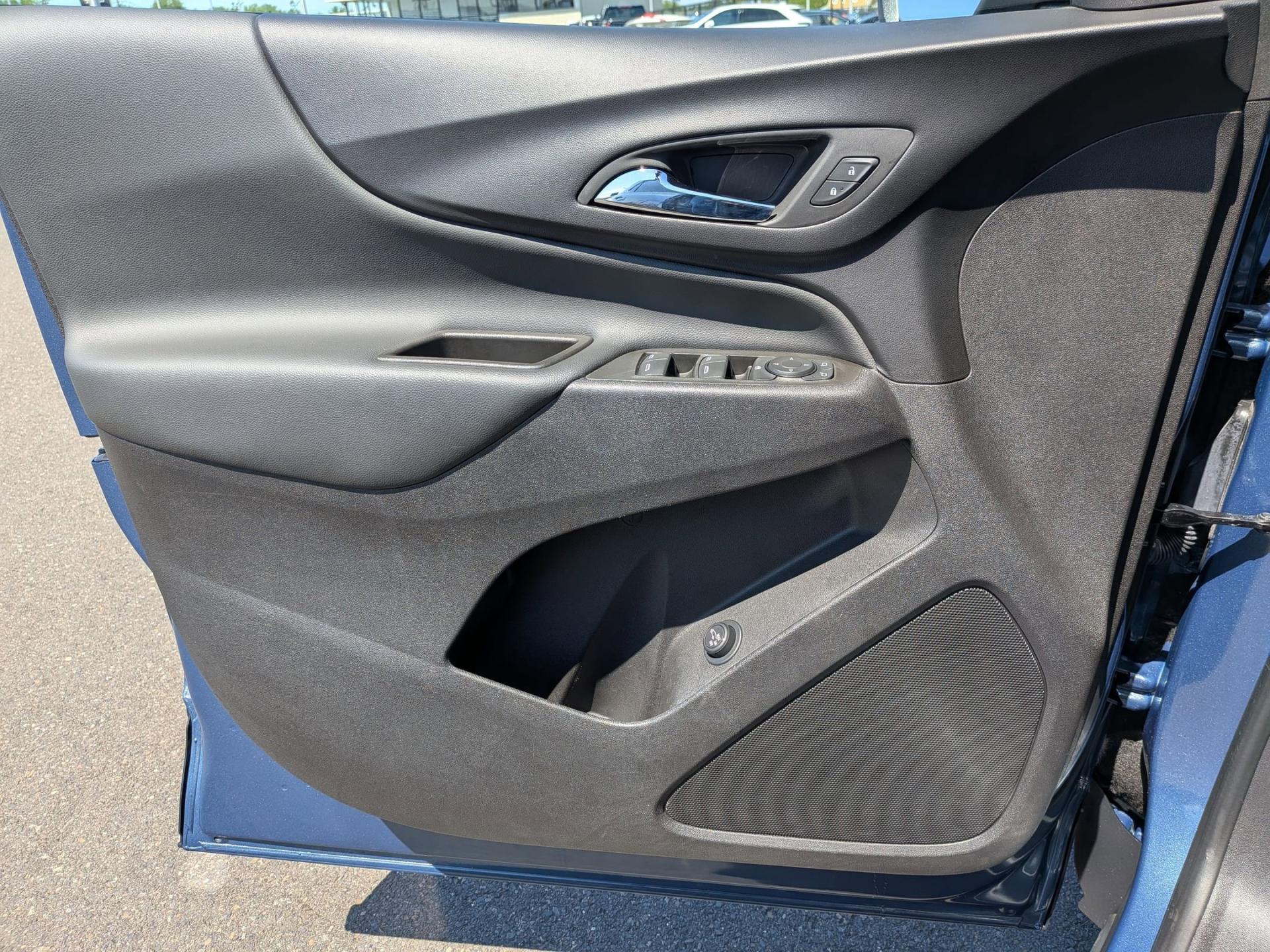 2024 Chevrolet Equinox LT - Photo 21
