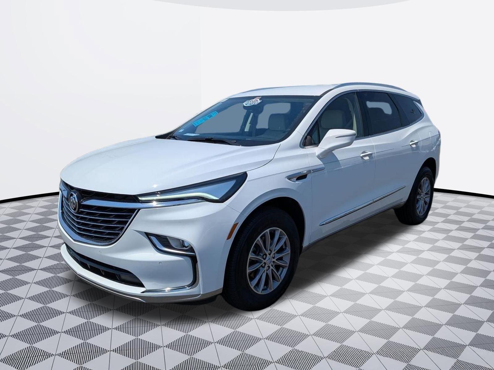 2023 Buick Enclave Essence's photo