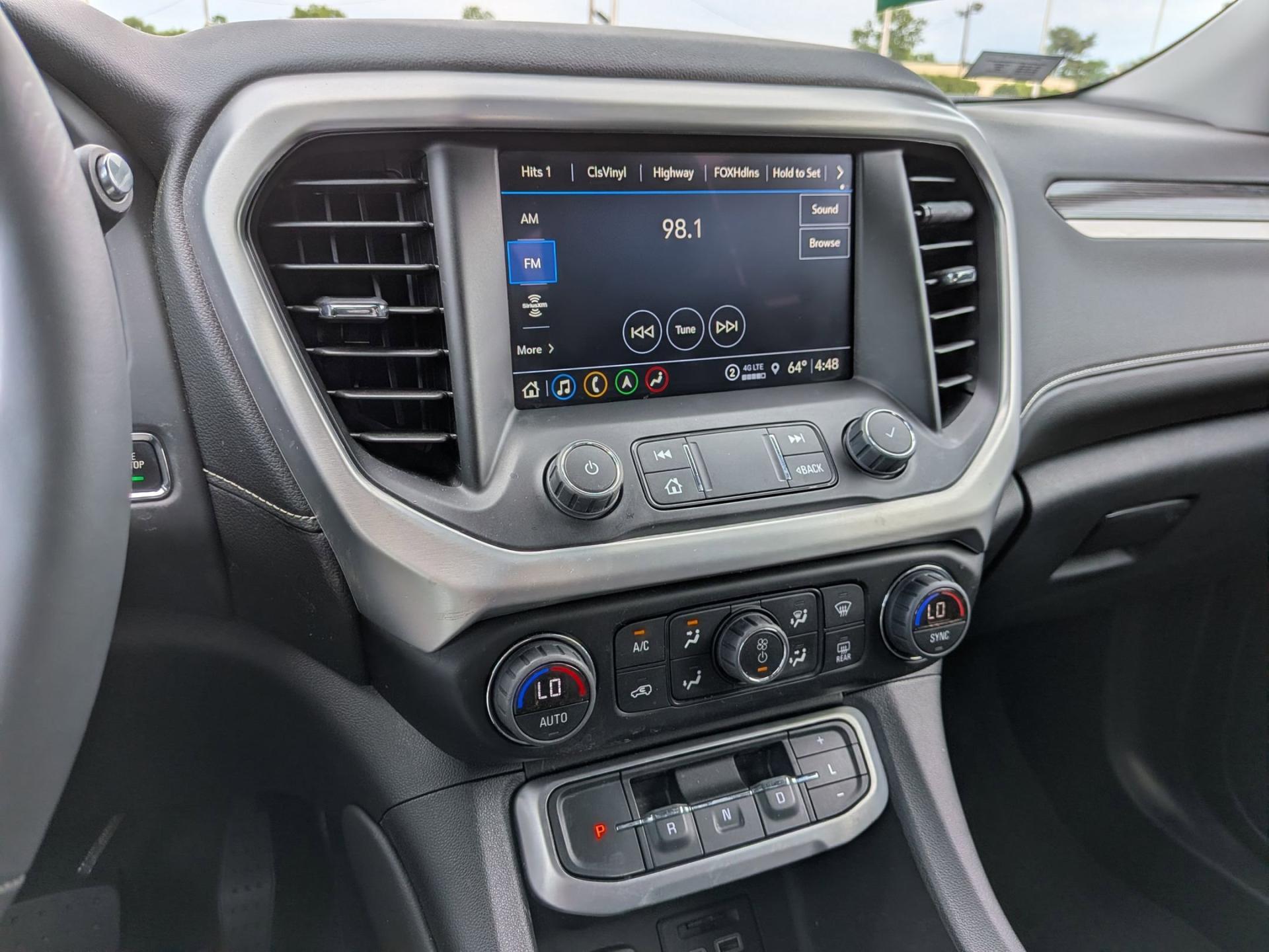 2023 GMC Acadia SLT - Photo 13