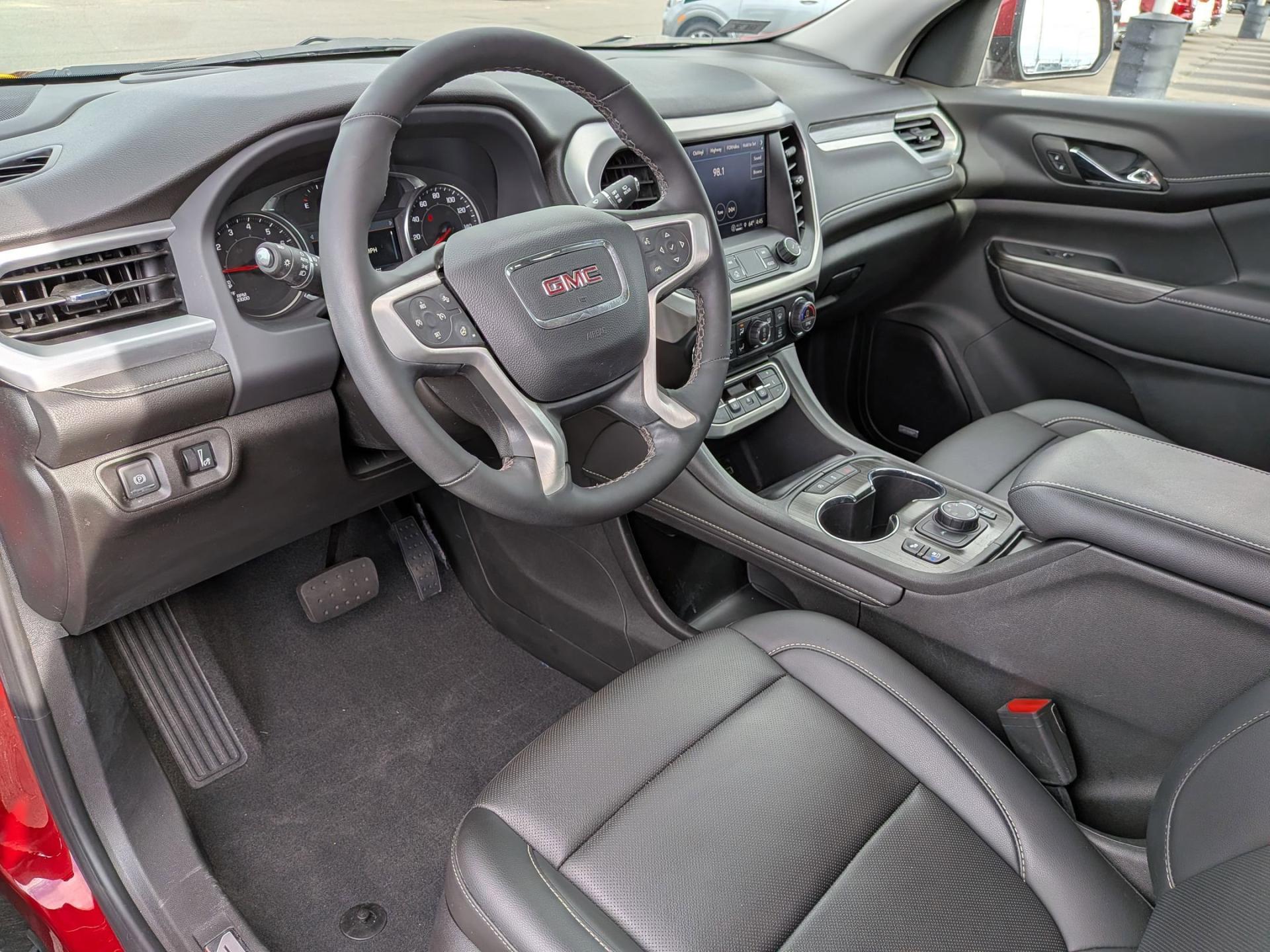 2023 GMC Acadia SLT - Photo 9