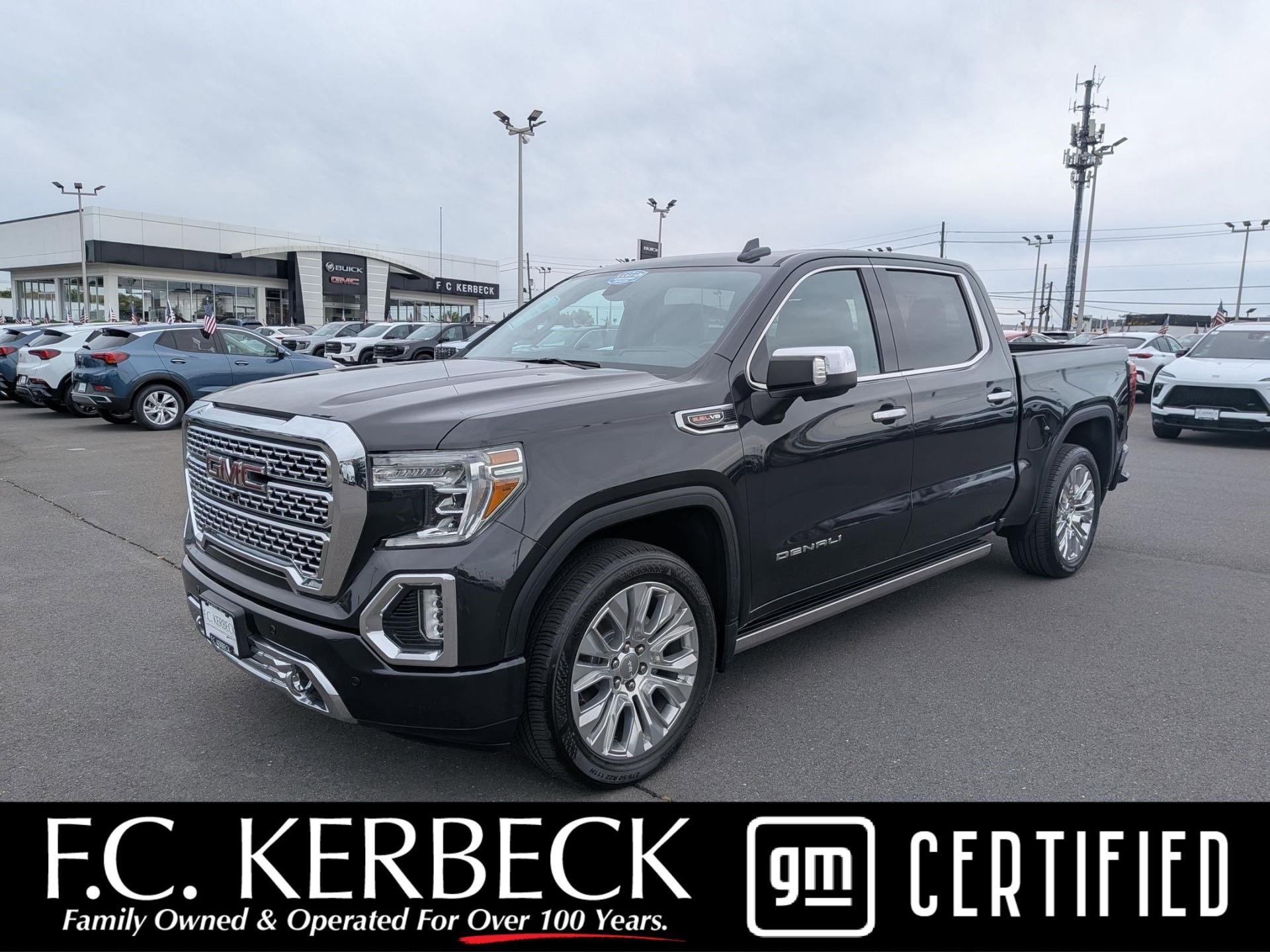 2020 GMC Sierra 4WD Crew Cab Short Box Denali's photo