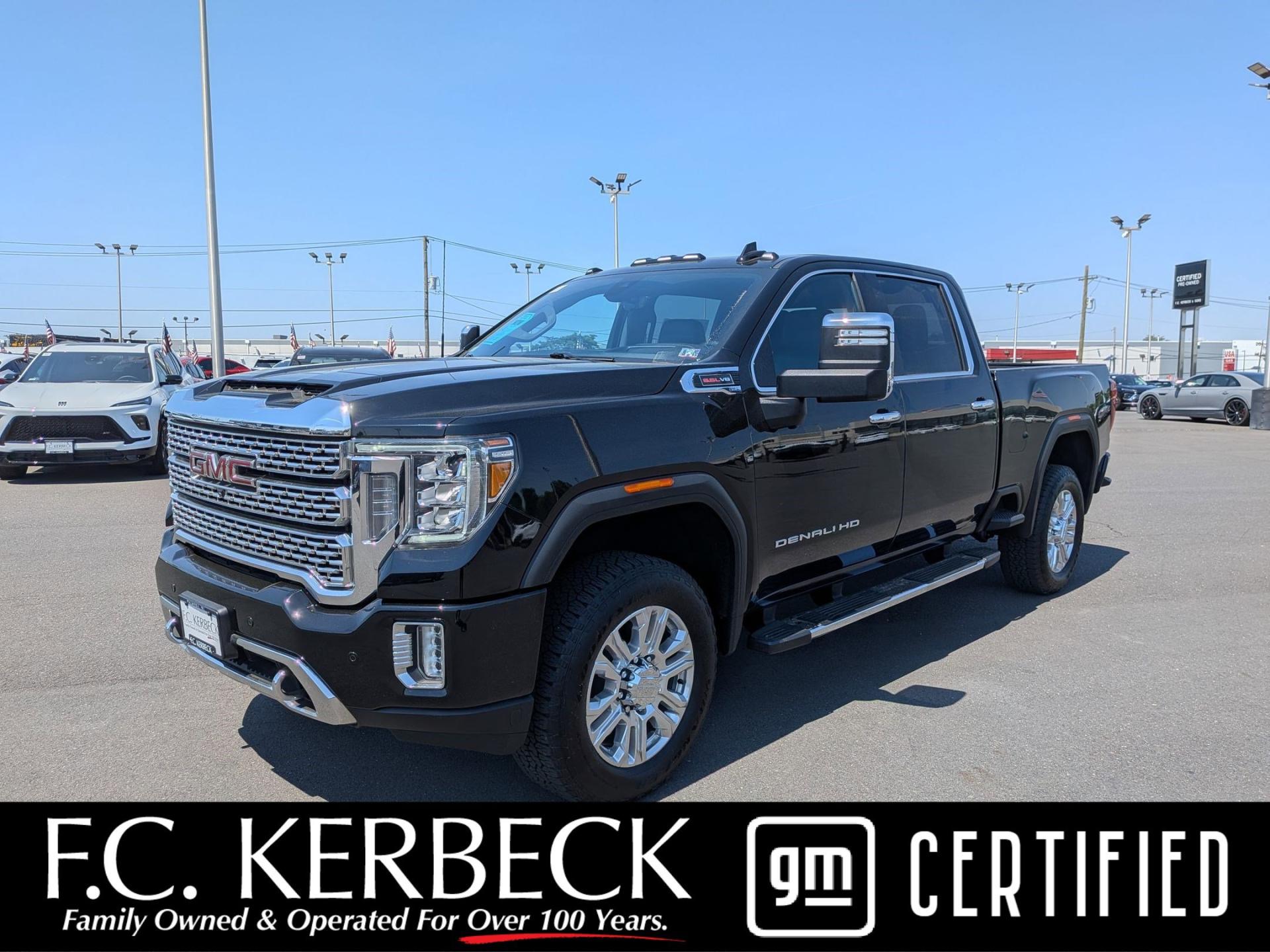 2022 GMC Sierra 4WD Crew Cab Standard Box Denali's photo