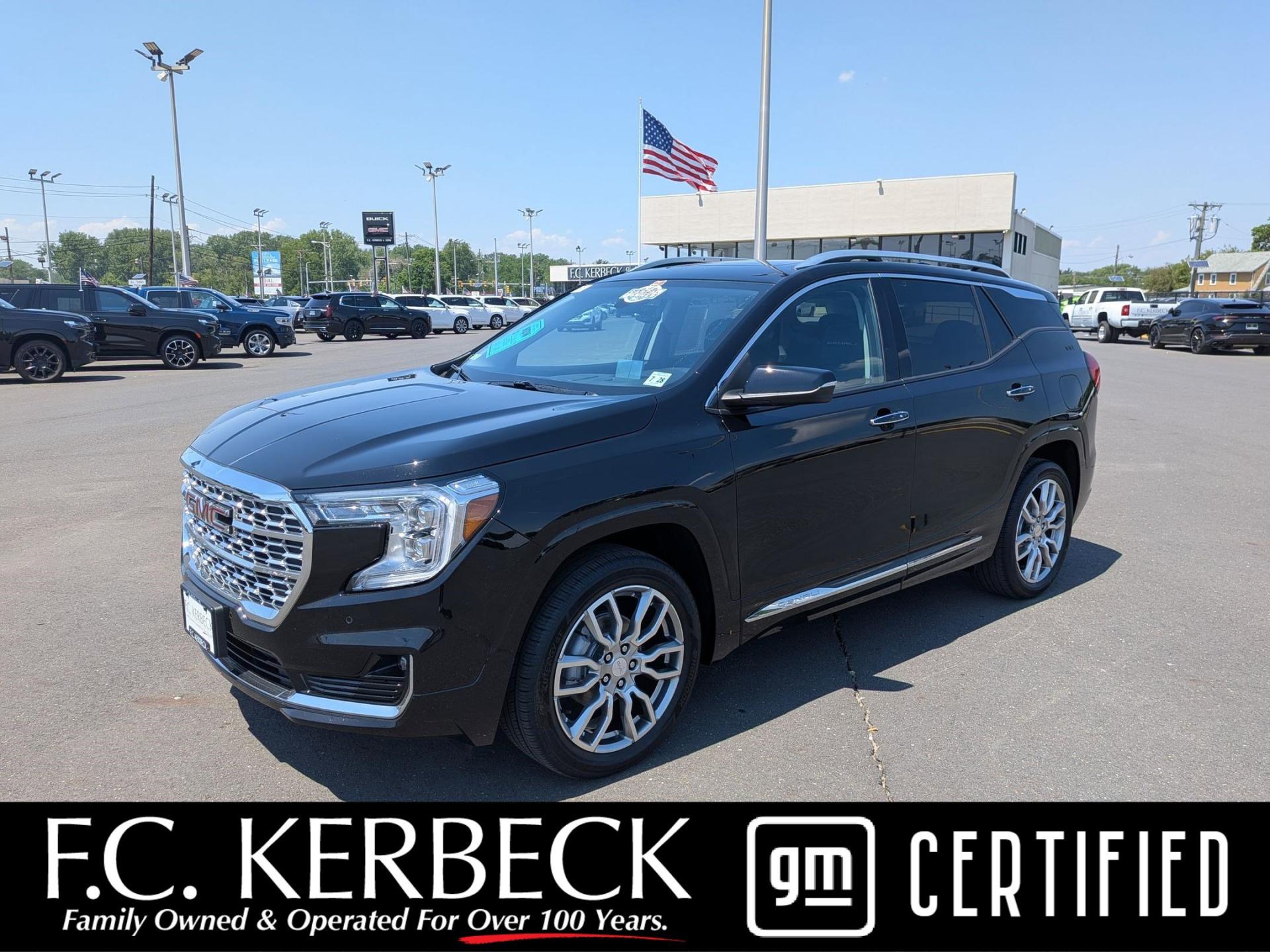 2023 GMC Terrain Denali AWD's photo