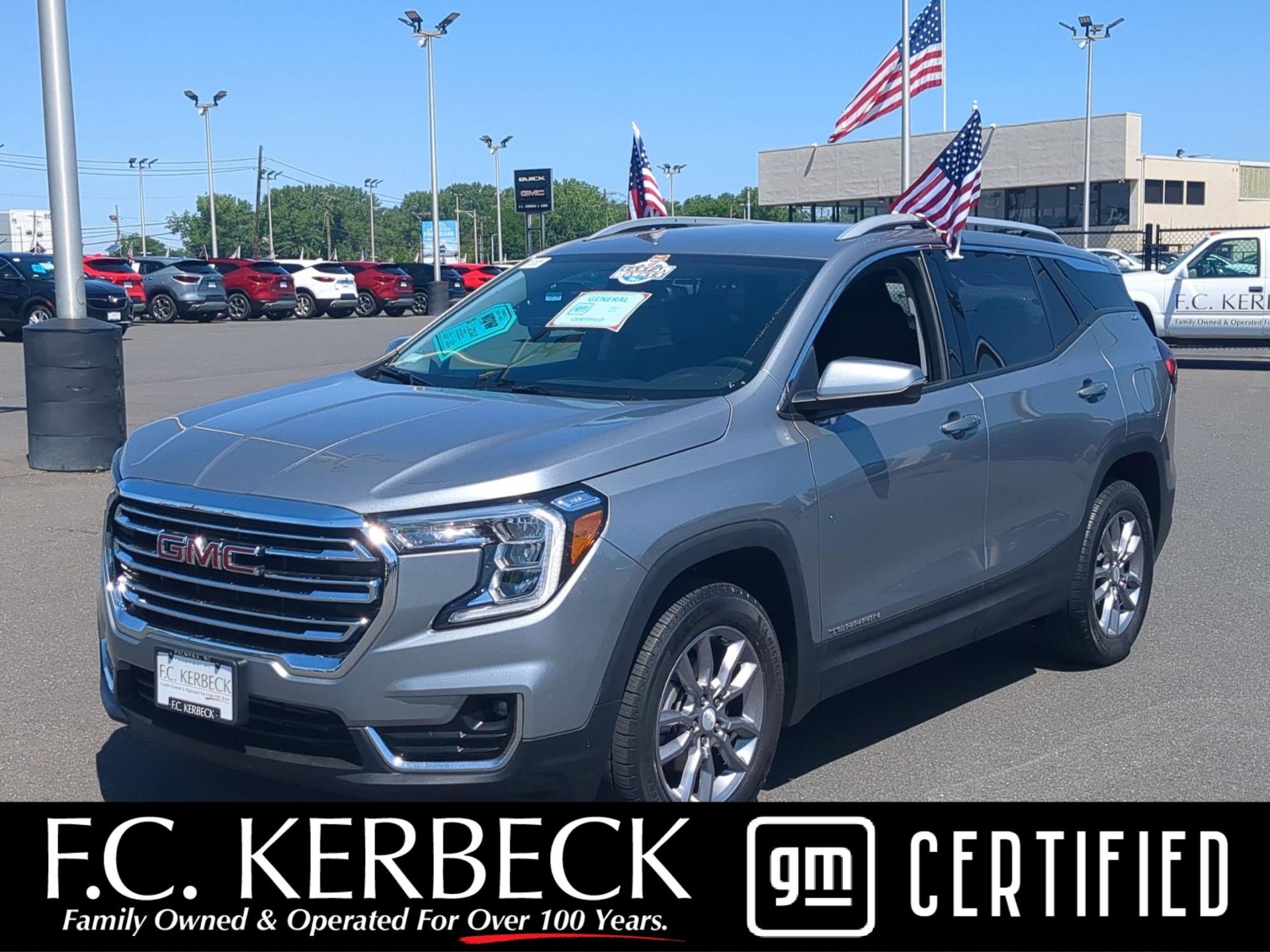 2024 GMC Terrain SLT AWD's photo