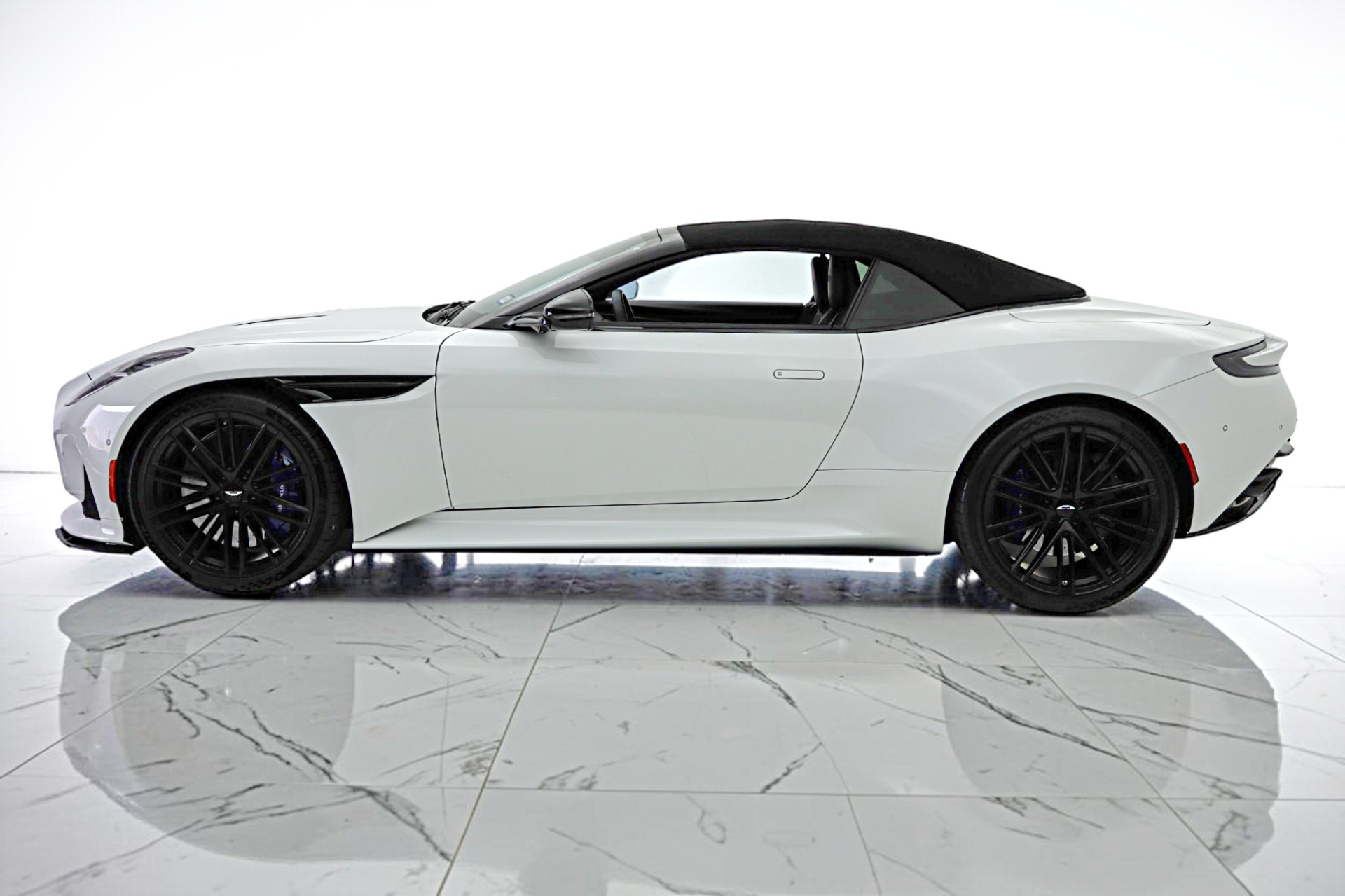 2024 Aston Martin DB12 Base - Photo 26